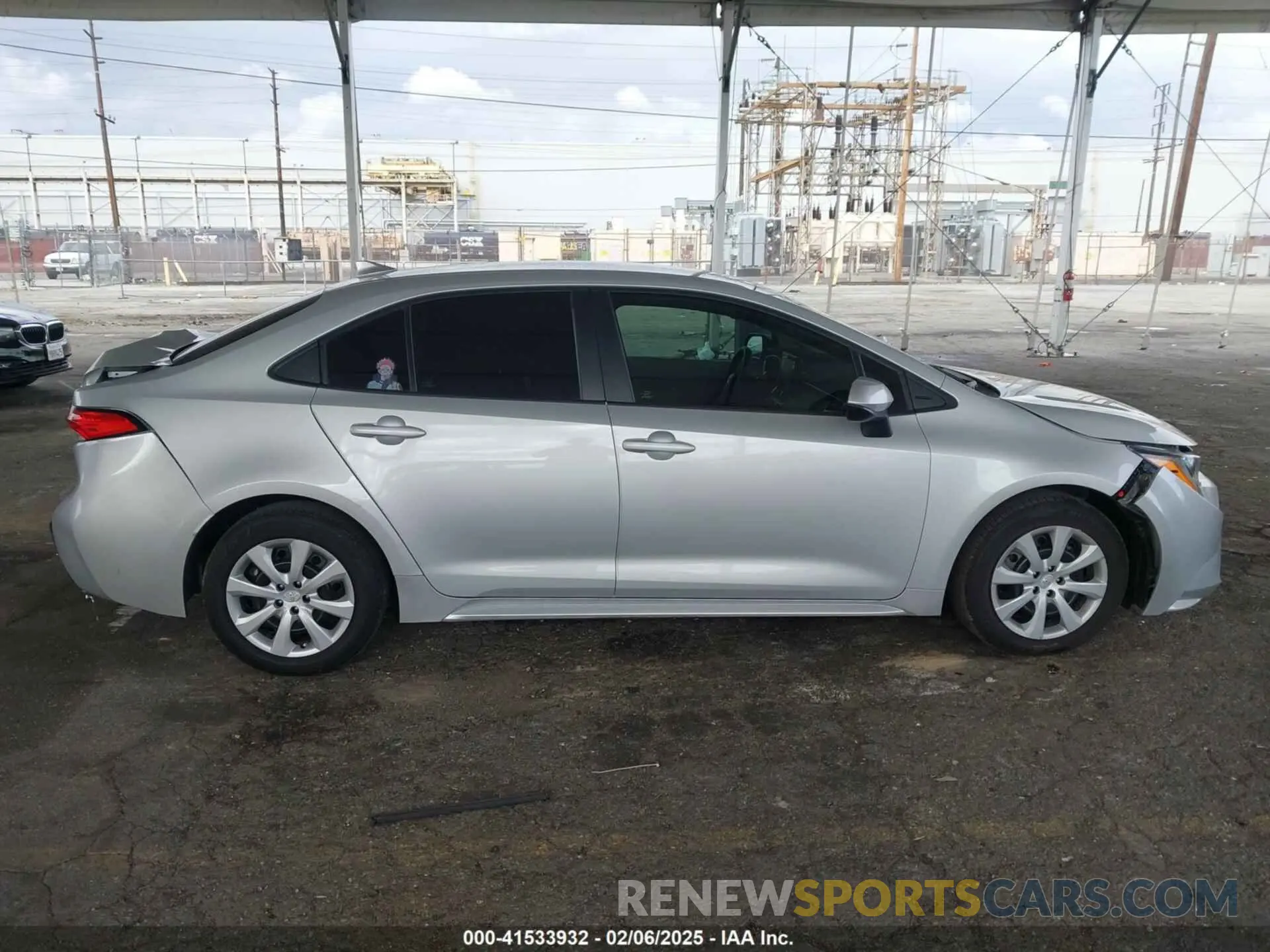 13 fotografías del automóvil dañado 5YFEPMAE8NP309246 TOYOTA COROLLA 2022