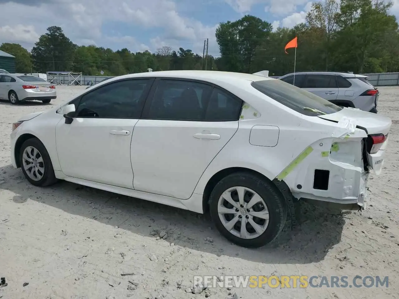 2 fotografías del automóvil dañado 5YFEPMAE8NP310722 TOYOTA COROLLA 2022