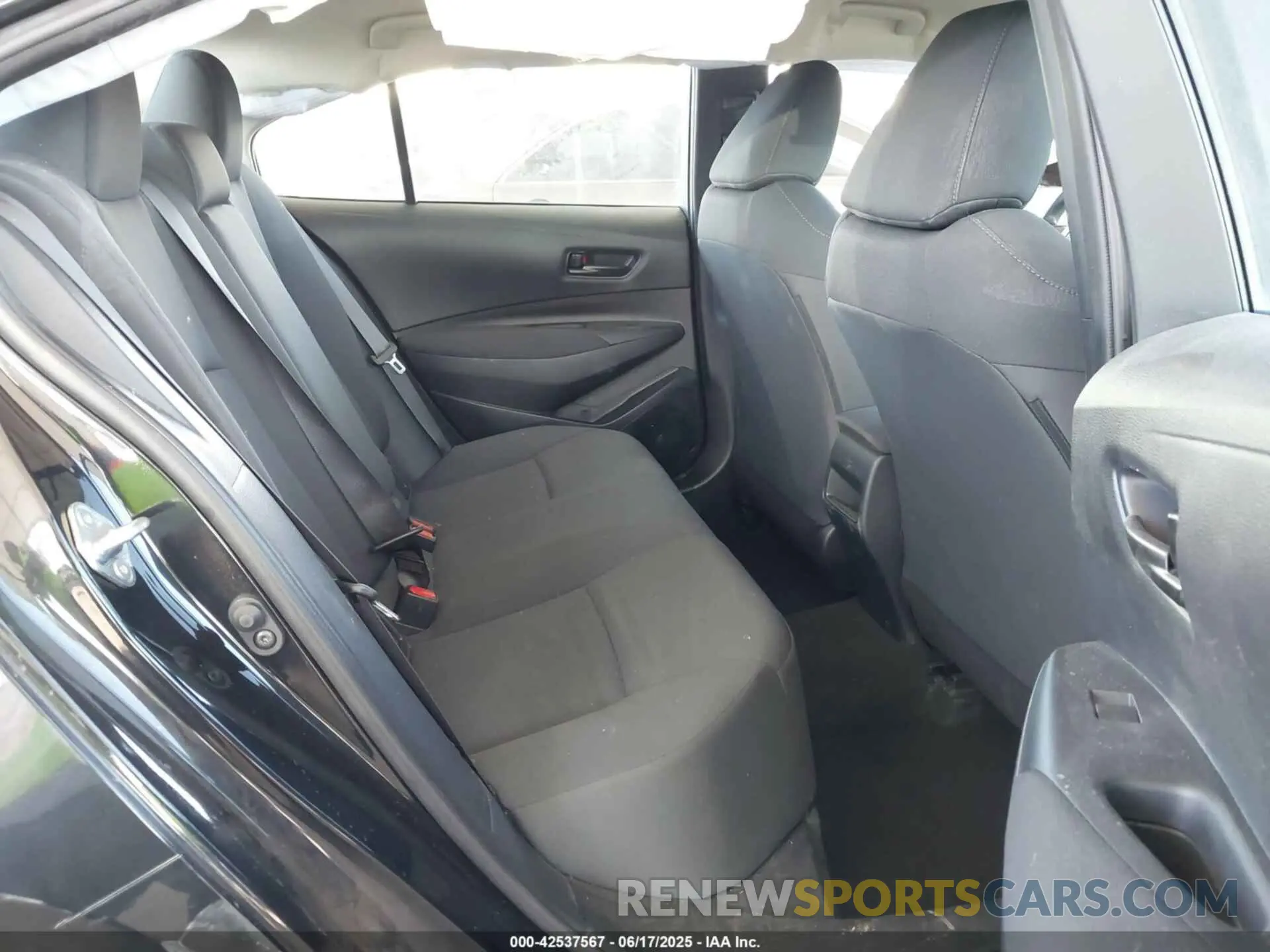 8 fotografías del automóvil dañado 5YFEPMAE8NP319145 TOYOTA COROLLA 2022