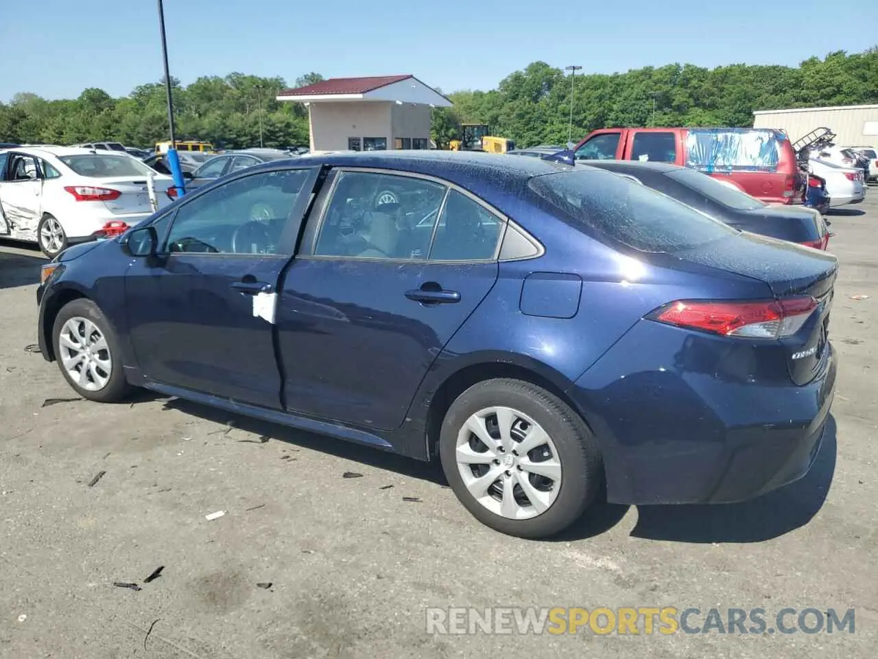 2 fotografías del automóvil dañado 5YFEPMAE8NP320893 TOYOTA COROLLA 2022