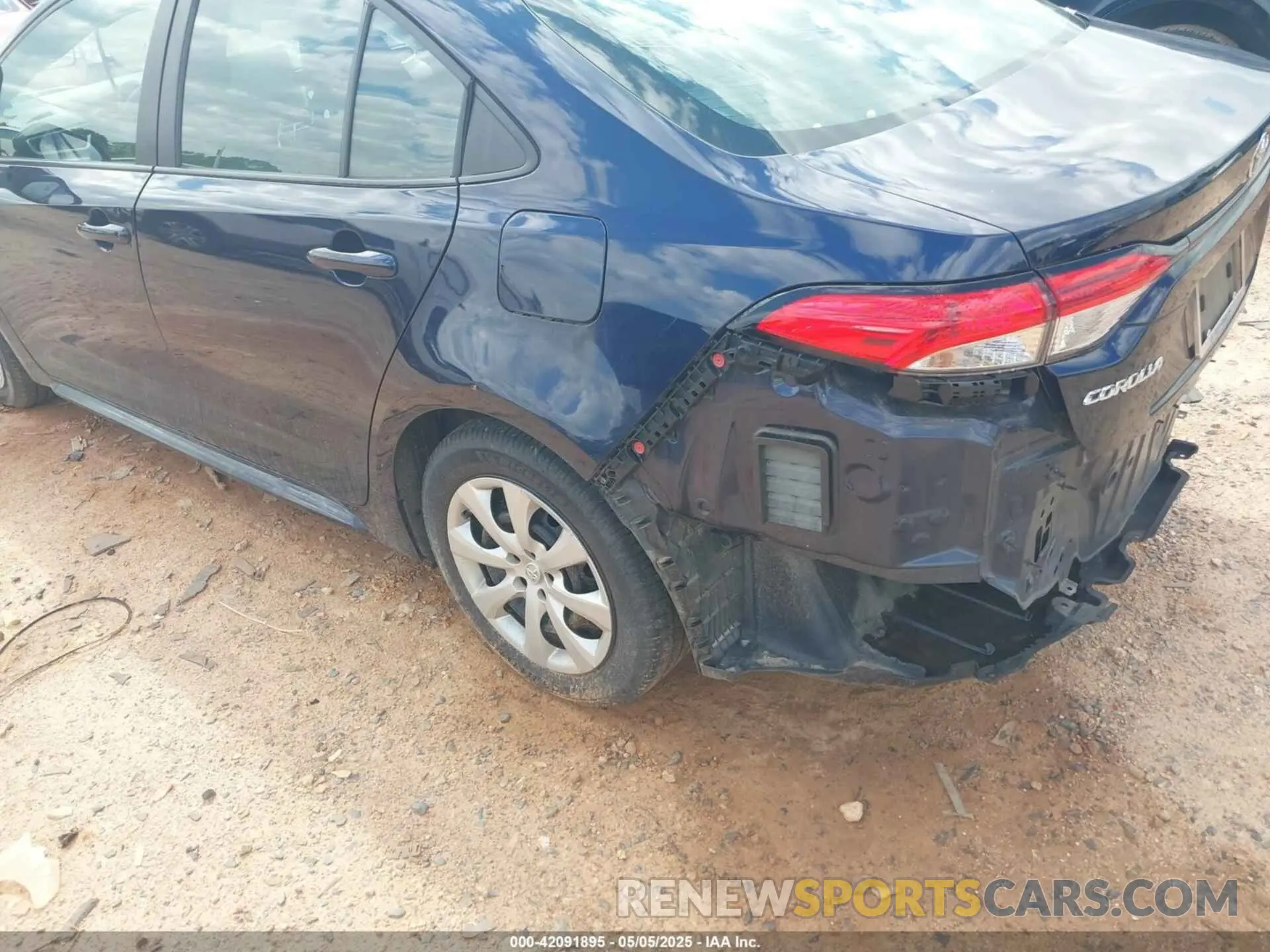 20 fotografías del automóvil dañado 5YFEPMAE8NP321767 TOYOTA COROLLA 2022