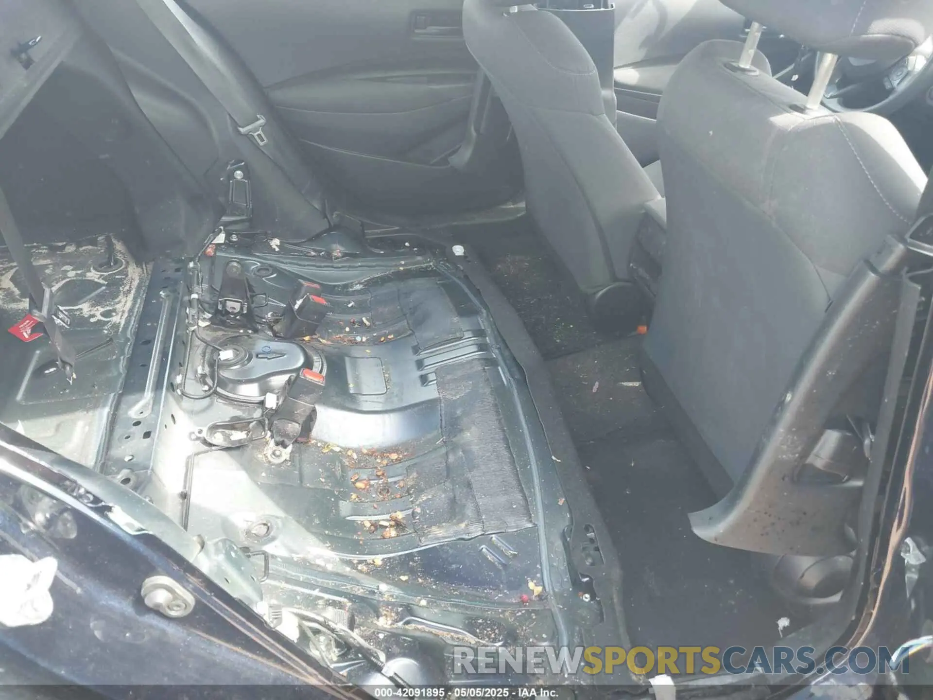 8 fotografías del automóvil dañado 5YFEPMAE8NP321767 TOYOTA COROLLA 2022