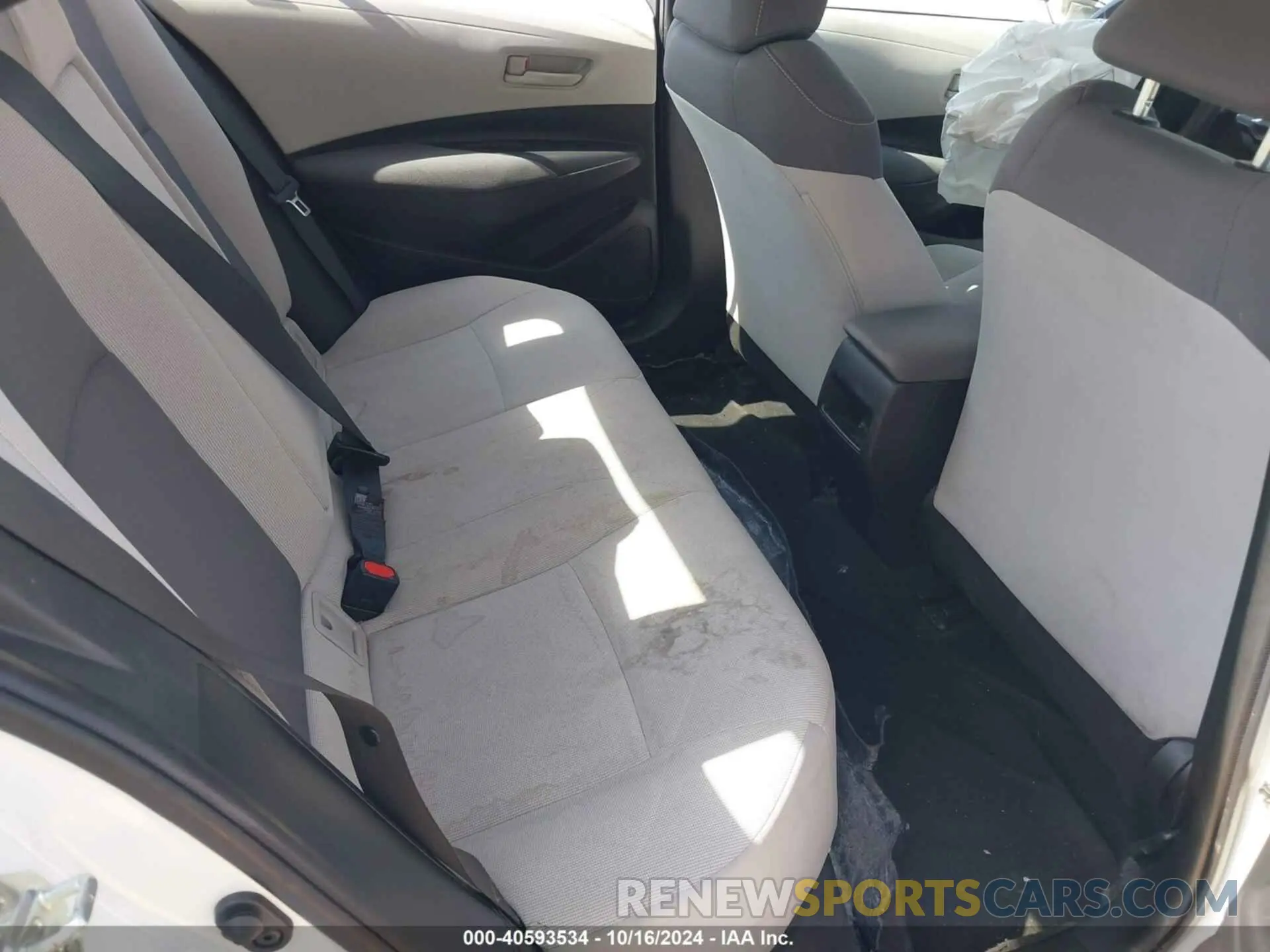 8 fotografías del automóvil dañado 5YFEPMAE8NP327875 TOYOTA COROLLA 2022