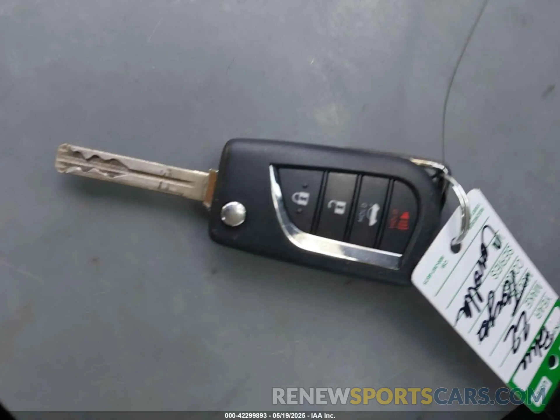 11 fotografías del automóvil dañado 5YFEPMAE8NP338262 TOYOTA COROLLA 2022