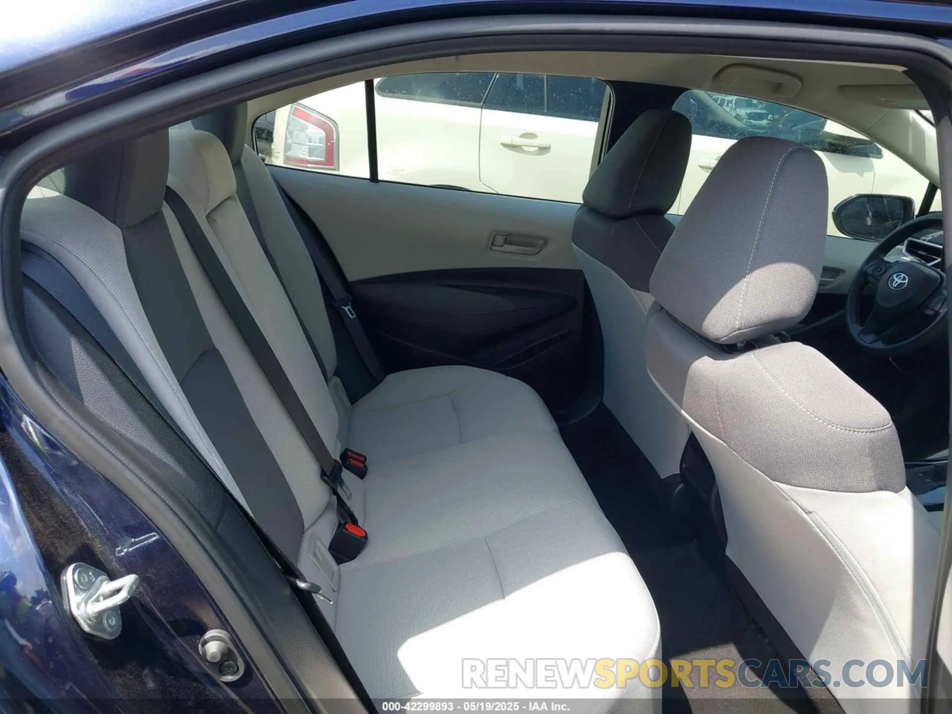 8 fotografías del automóvil dañado 5YFEPMAE8NP338262 TOYOTA COROLLA 2022