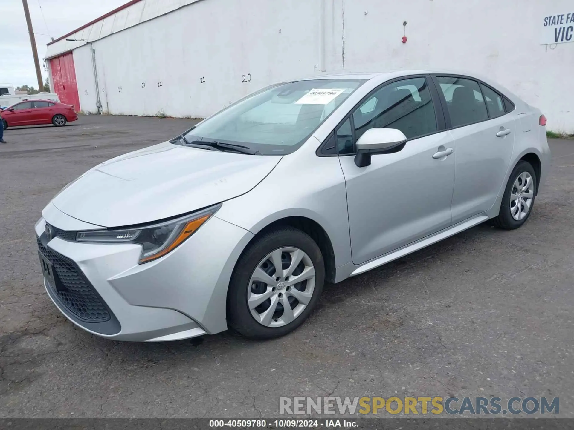 2 fotografías del automóvil dañado 5YFEPMAE8NP339699 TOYOTA COROLLA 2022