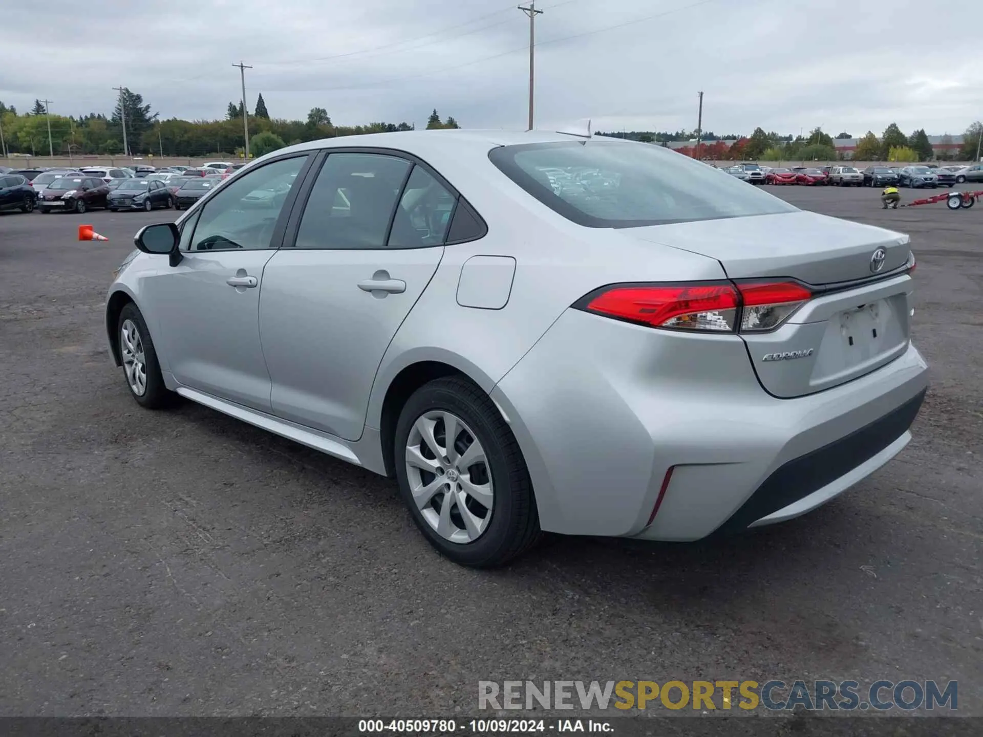 3 fotografías del automóvil dañado 5YFEPMAE8NP339699 TOYOTA COROLLA 2022