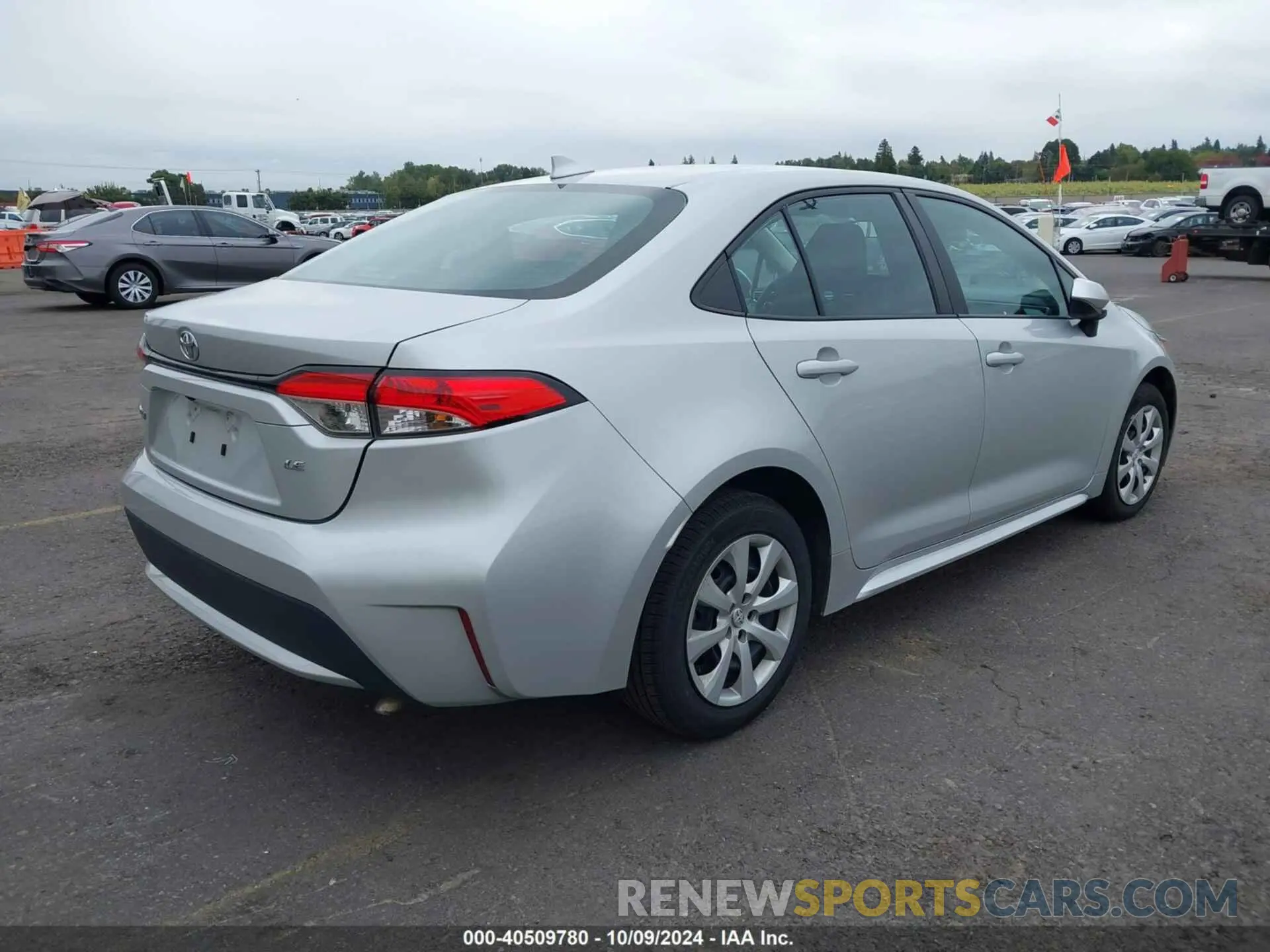 4 fotografías del automóvil dañado 5YFEPMAE8NP339699 TOYOTA COROLLA 2022