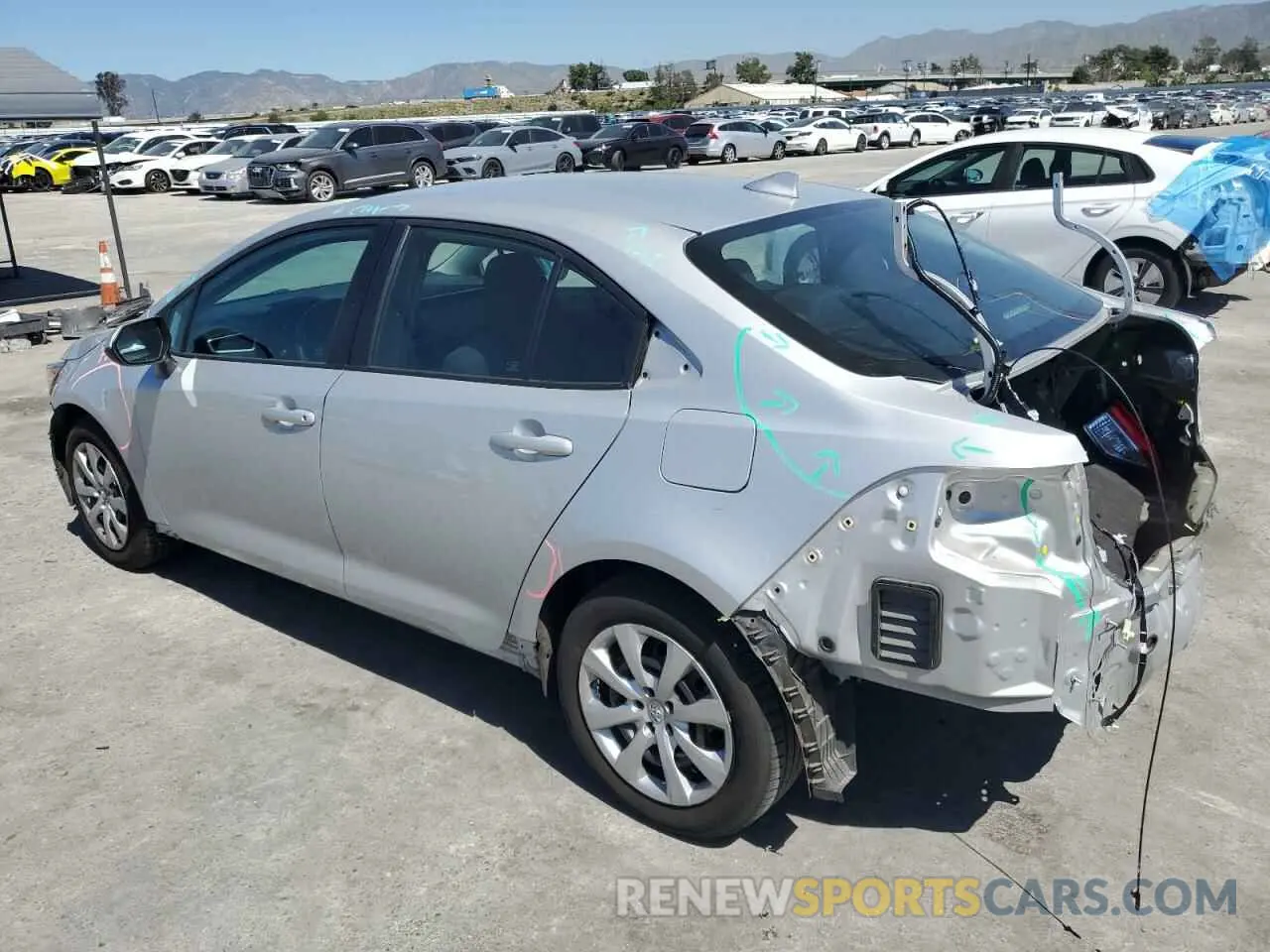 2 fotografías del automóvil dañado 5YFEPMAE8NP341808 TOYOTA COROLLA 2022