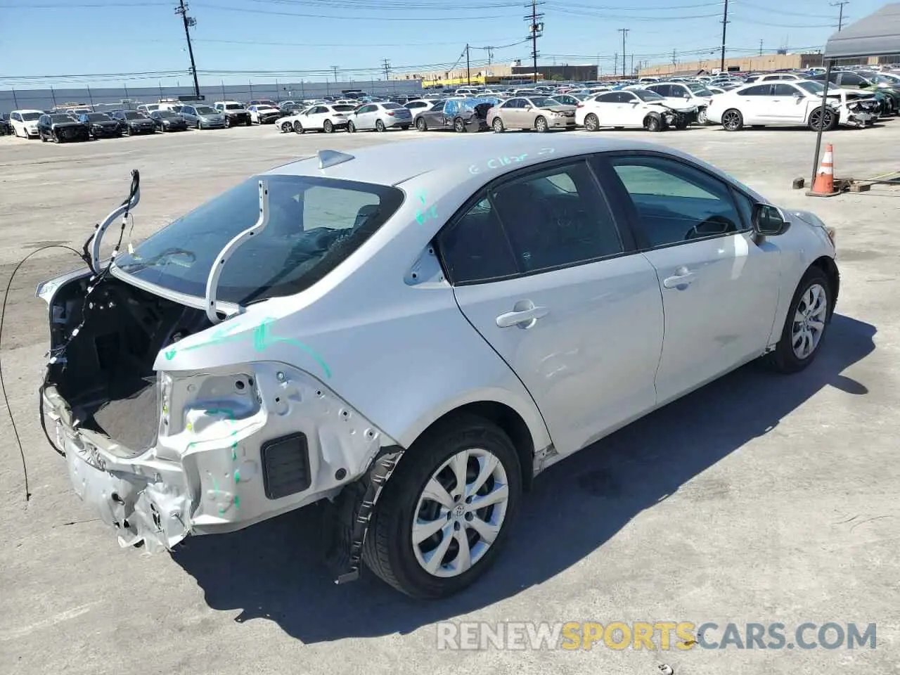 3 fotografías del automóvil dañado 5YFEPMAE8NP341808 TOYOTA COROLLA 2022