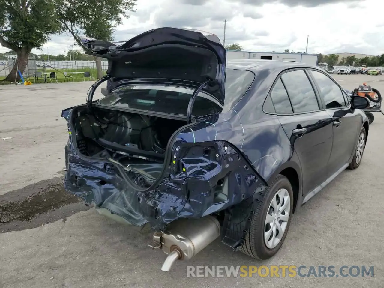 4 fotografías del automóvil dañado 5YFEPMAE8NP344353 TOYOTA COROLLA 2022