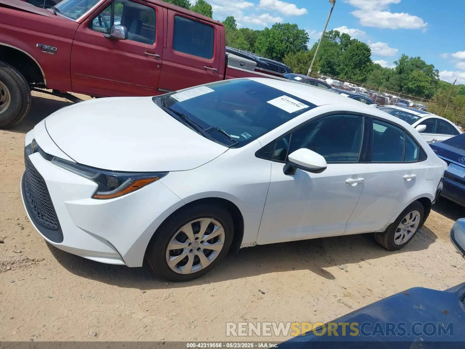 15 fotografías del automóvil dañado 5YFEPMAE8NP355840 TOYOTA COROLLA 2022