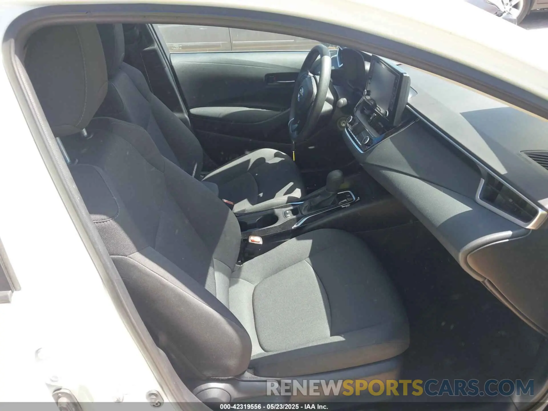 5 fotografías del automóvil dañado 5YFEPMAE8NP355840 TOYOTA COROLLA 2022