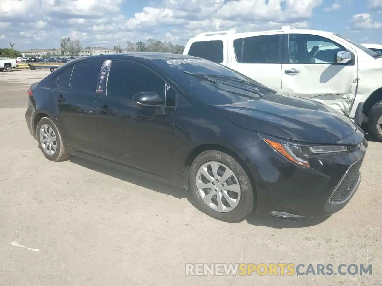 4 fotografías del automóvil dañado 5YFEPMAE8NP356986 TOYOTA COROLLA 2022