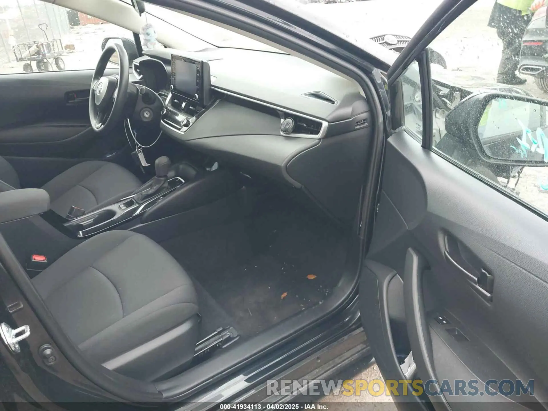 5 fotografías del automóvil dañado 5YFEPMAE8NP358012 TOYOTA COROLLA 2022