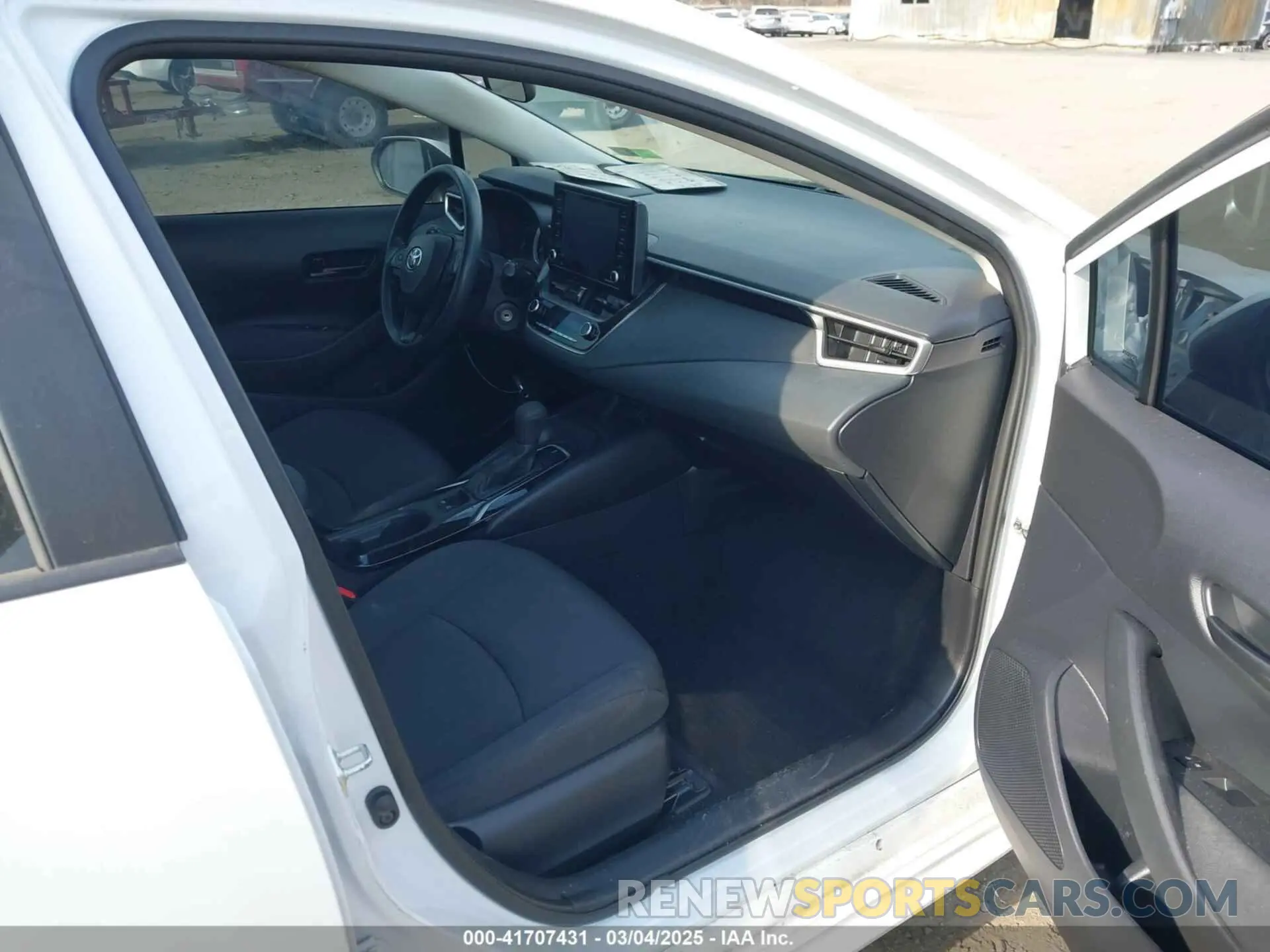 5 fotografías del automóvil dañado 5YFEPMAE8NP362013 TOYOTA COROLLA 2022