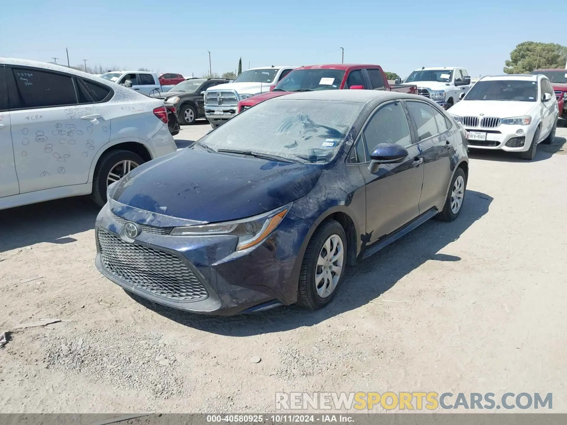 2 fotografías del automóvil dañado 5YFEPMAE8NP379409 TOYOTA COROLLA 2022