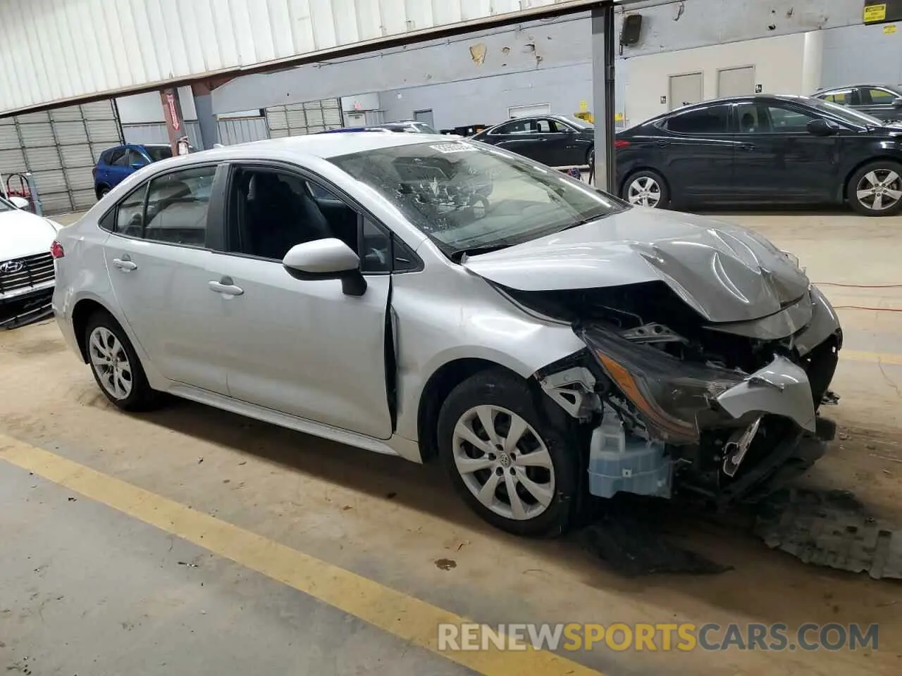 4 fotografías del automóvil dañado 5YFEPMAE8NP379734 TOYOTA COROLLA 2022