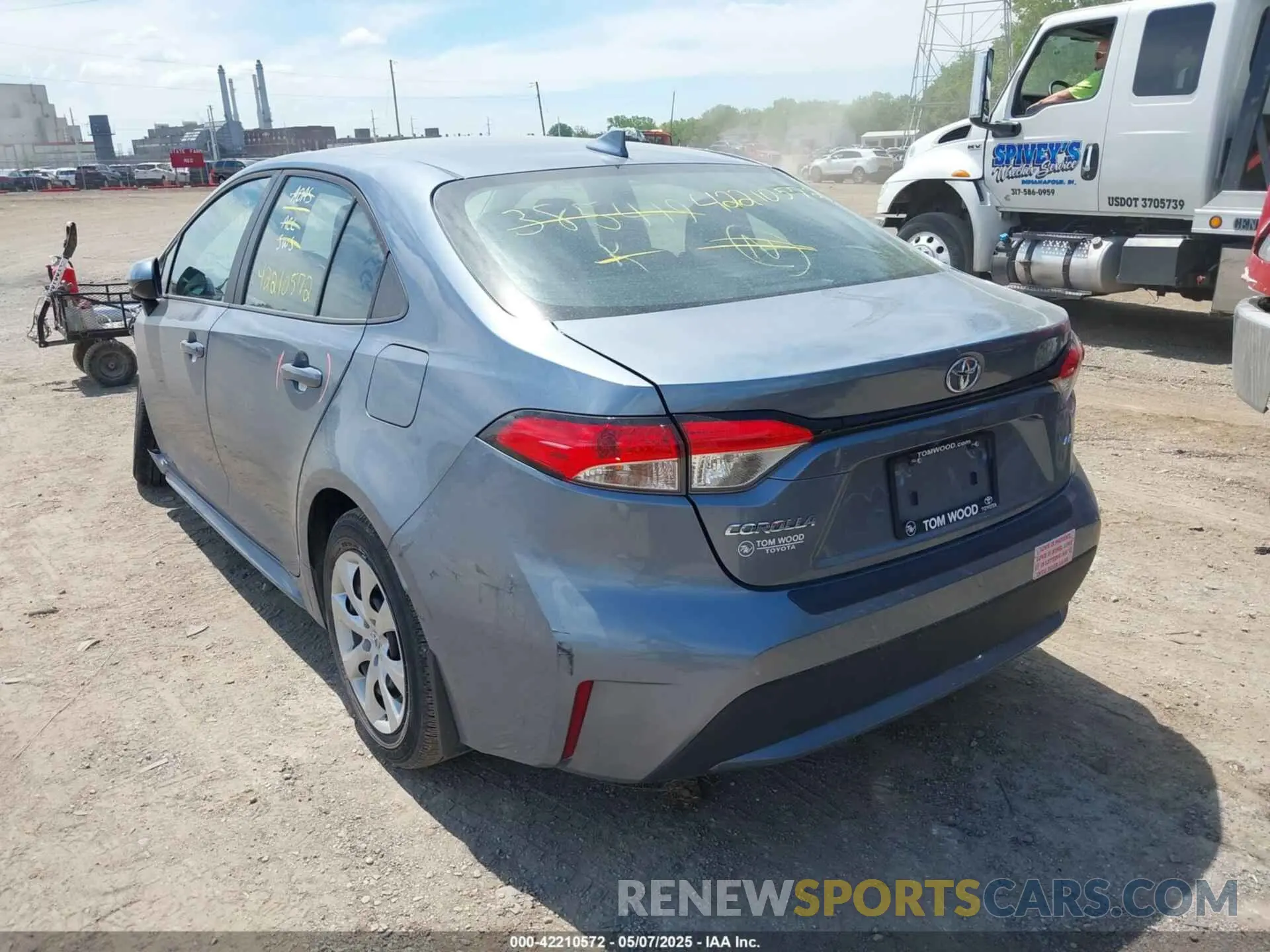 3 fotografías del automóvil dañado 5YFEPMAE8NP385419 TOYOTA COROLLA 2022