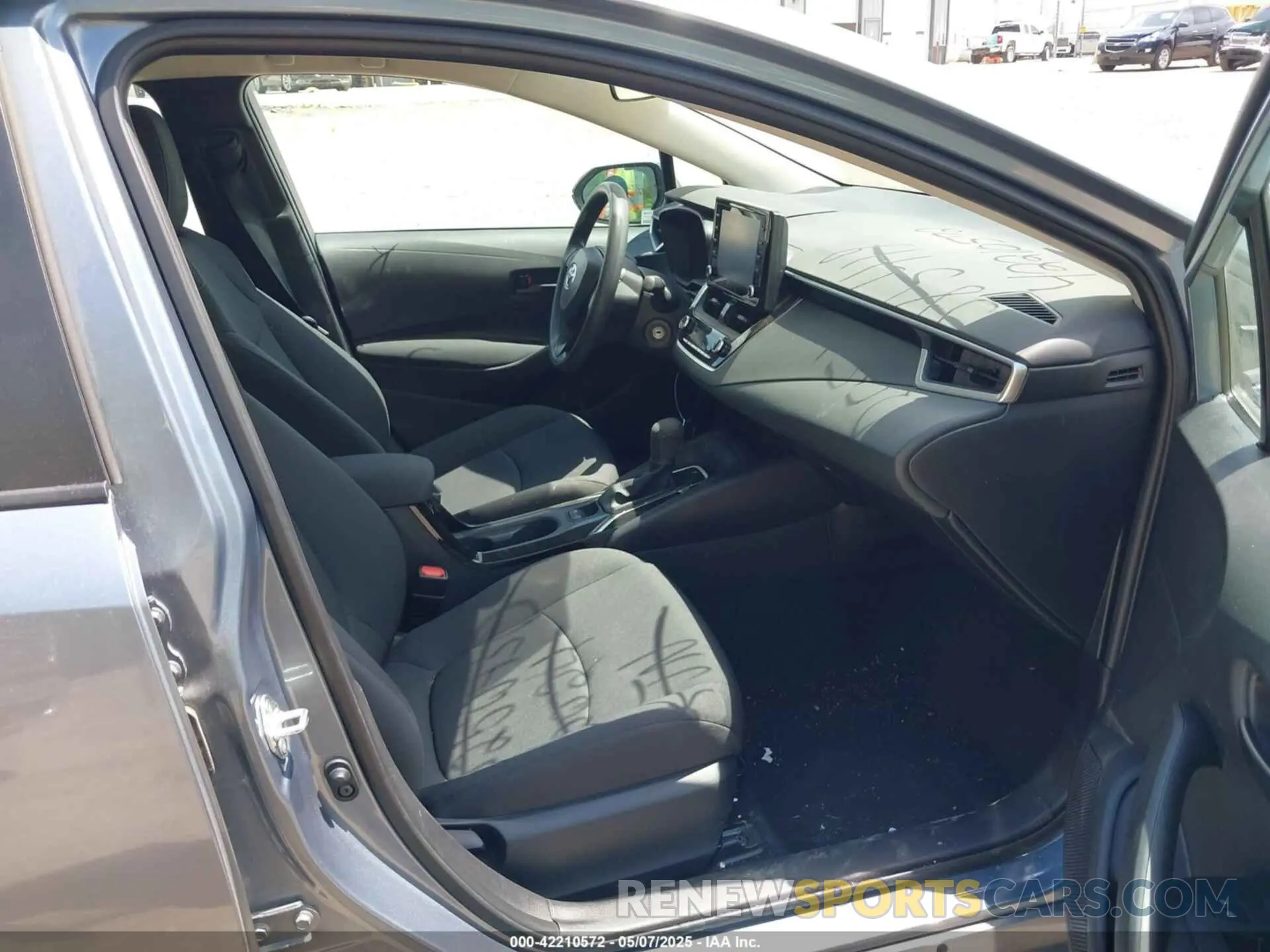 5 fotografías del automóvil dañado 5YFEPMAE8NP385419 TOYOTA COROLLA 2022