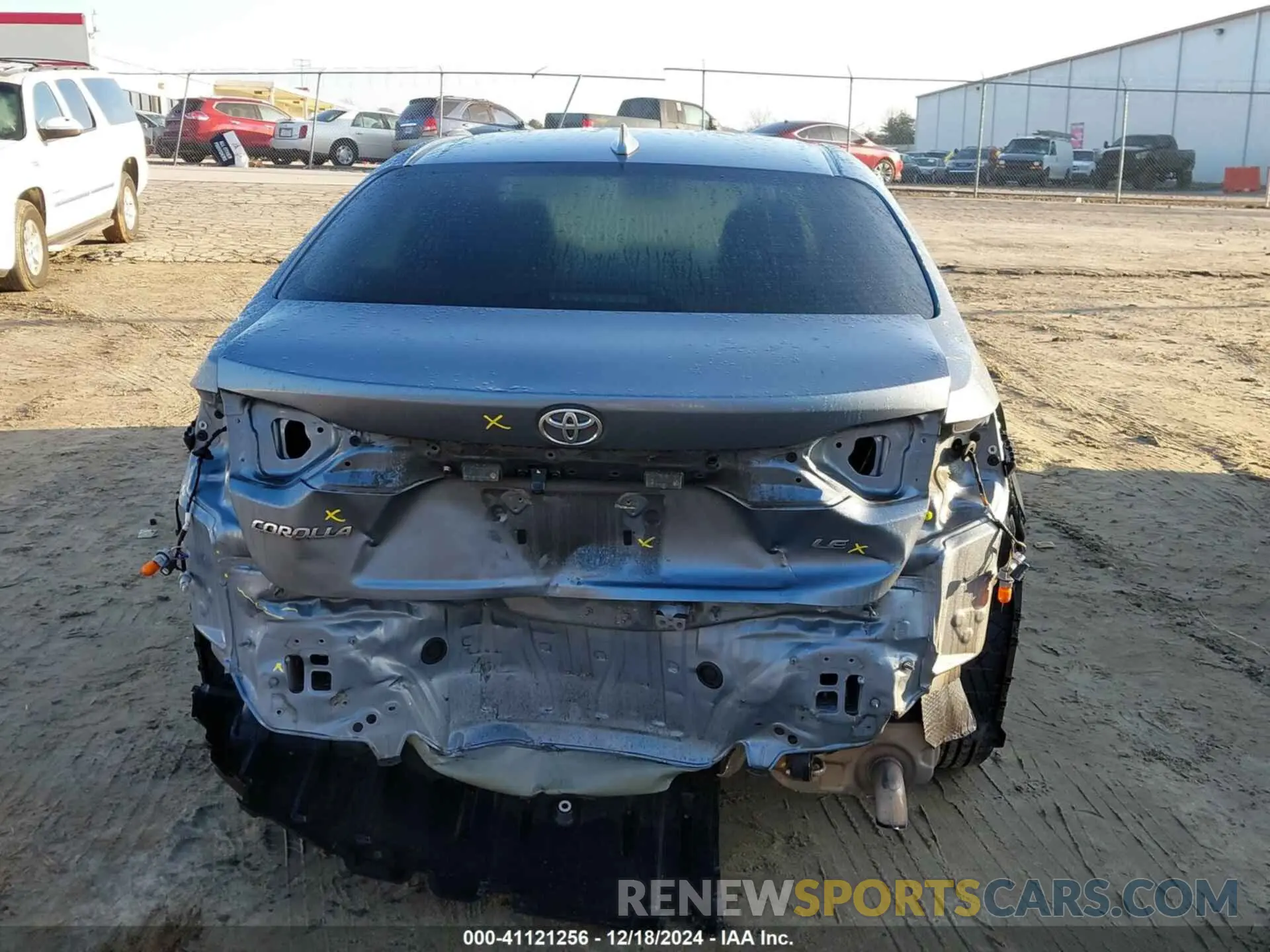 17 fotografías del automóvil dañado 5YFEPMAE8NP390684 TOYOTA COROLLA 2022