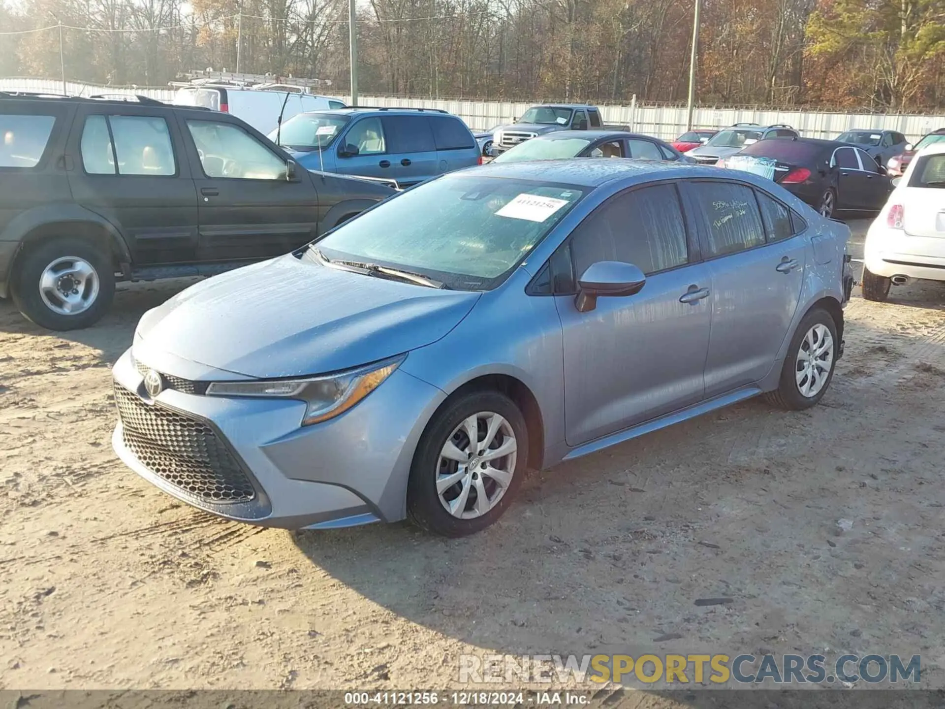 2 fotografías del automóvil dañado 5YFEPMAE8NP390684 TOYOTA COROLLA 2022