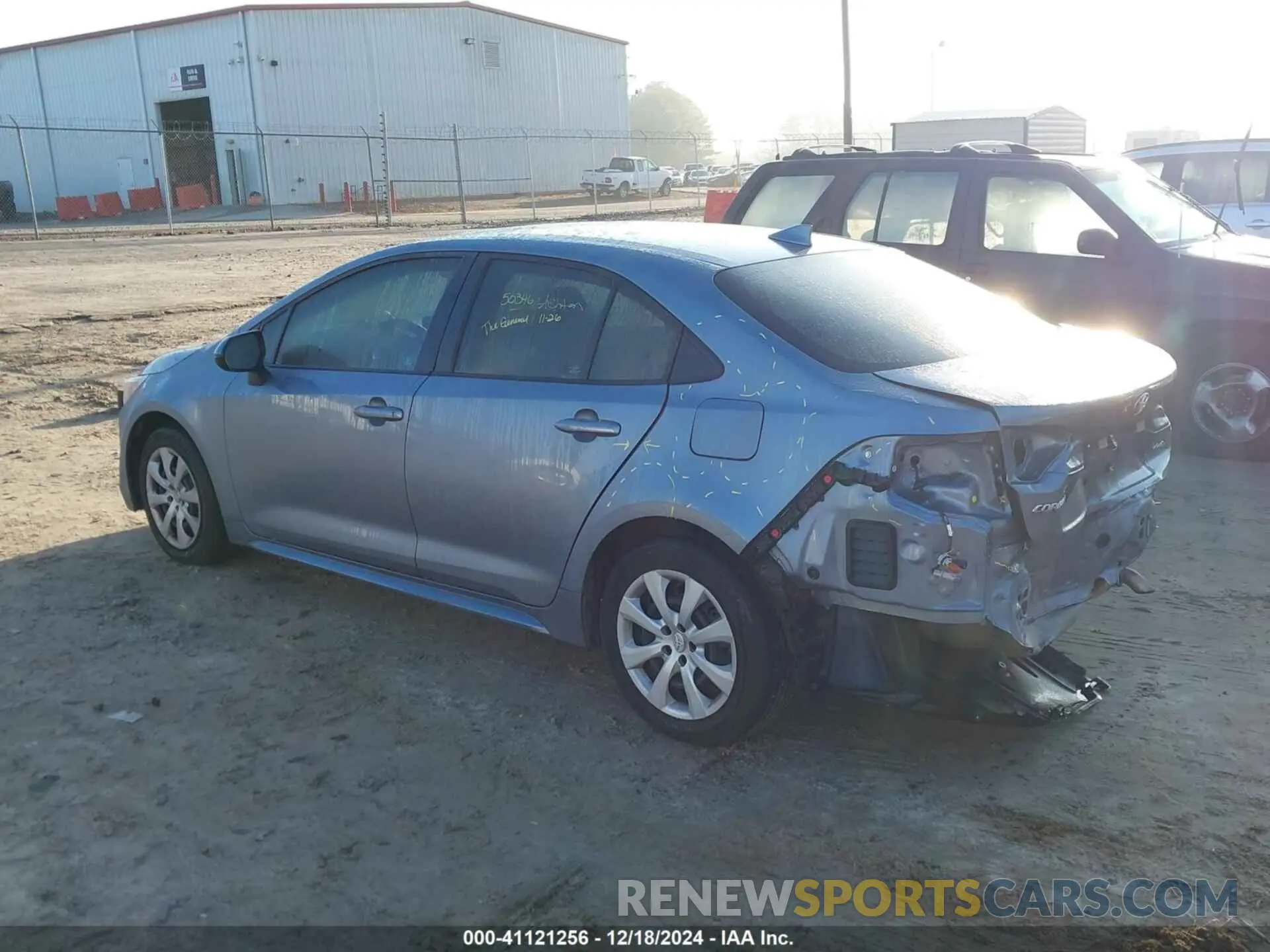 3 fotografías del automóvil dañado 5YFEPMAE8NP390684 TOYOTA COROLLA 2022