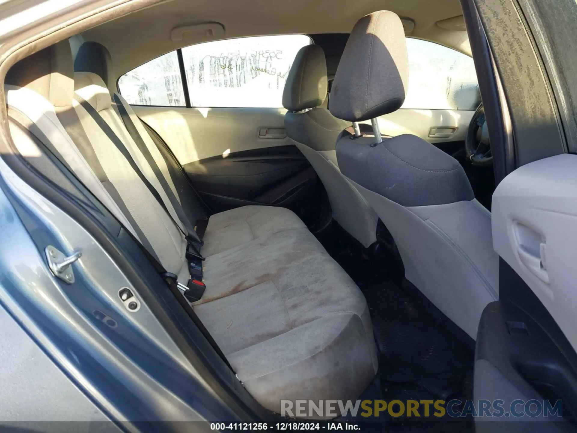8 fotografías del automóvil dañado 5YFEPMAE8NP390684 TOYOTA COROLLA 2022