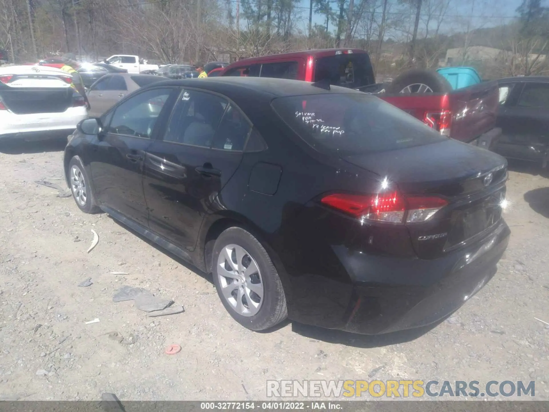3 fotografías del automóvil dañado 5YFEPMAE9NP283787 TOYOTA COROLLA 2022