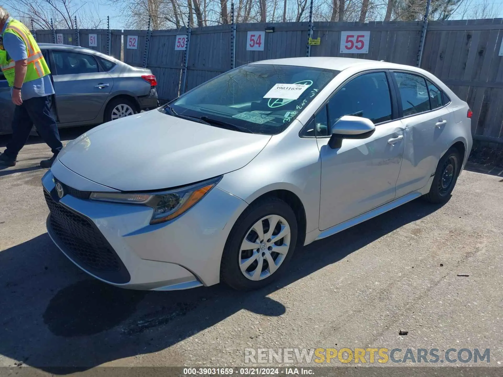 2 fotografías del automóvil dañado 5YFEPMAE9NP317923 TOYOTA COROLLA 2022