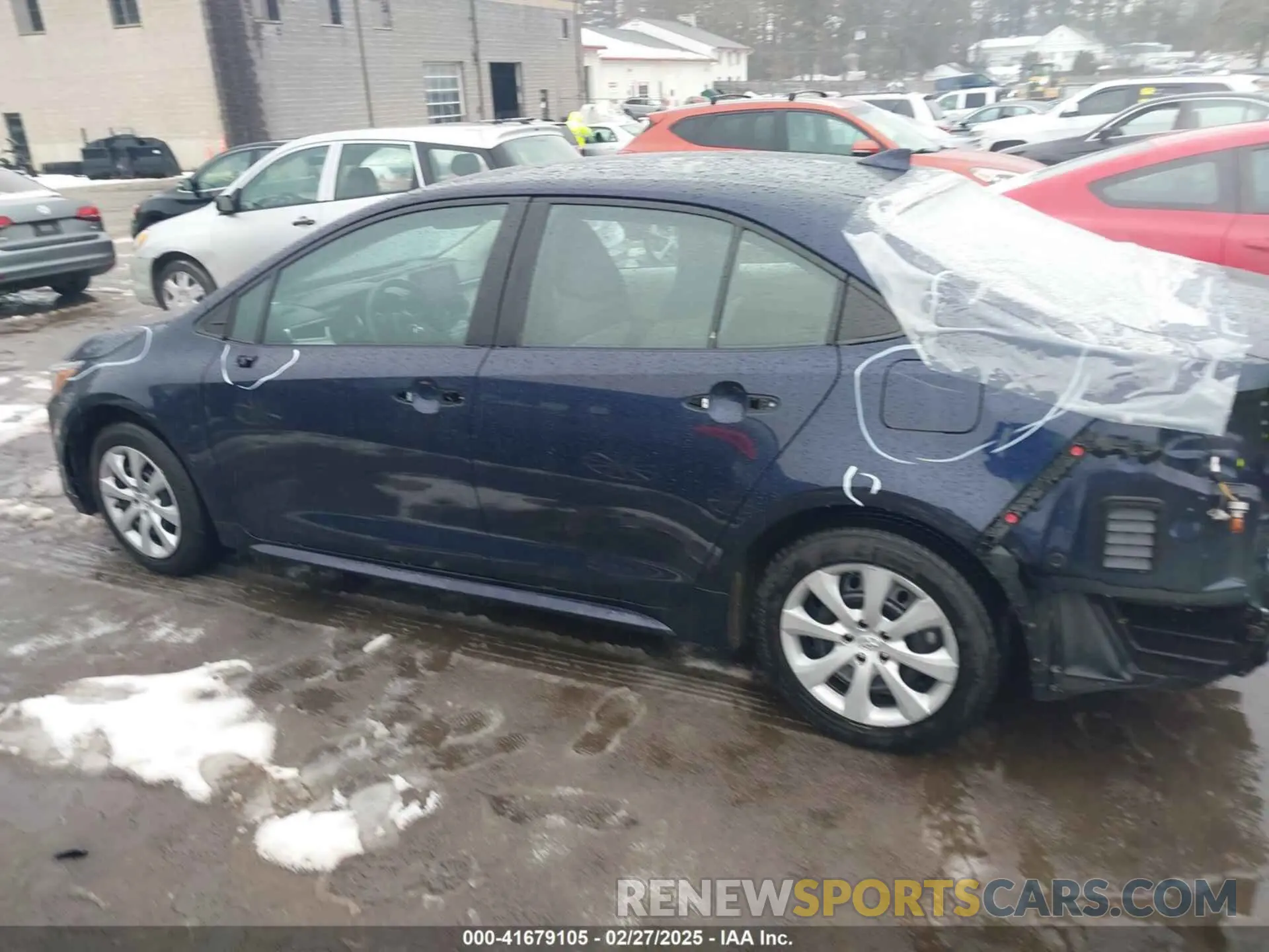 14 fotografías del automóvil dañado 5YFEPMAE9NP320739 TOYOTA COROLLA 2022