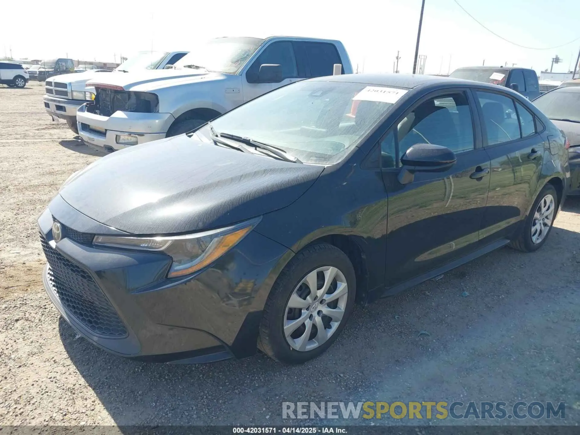2 fotografías del automóvil dañado 5YFEPMAE9NP322734 TOYOTA COROLLA 2022