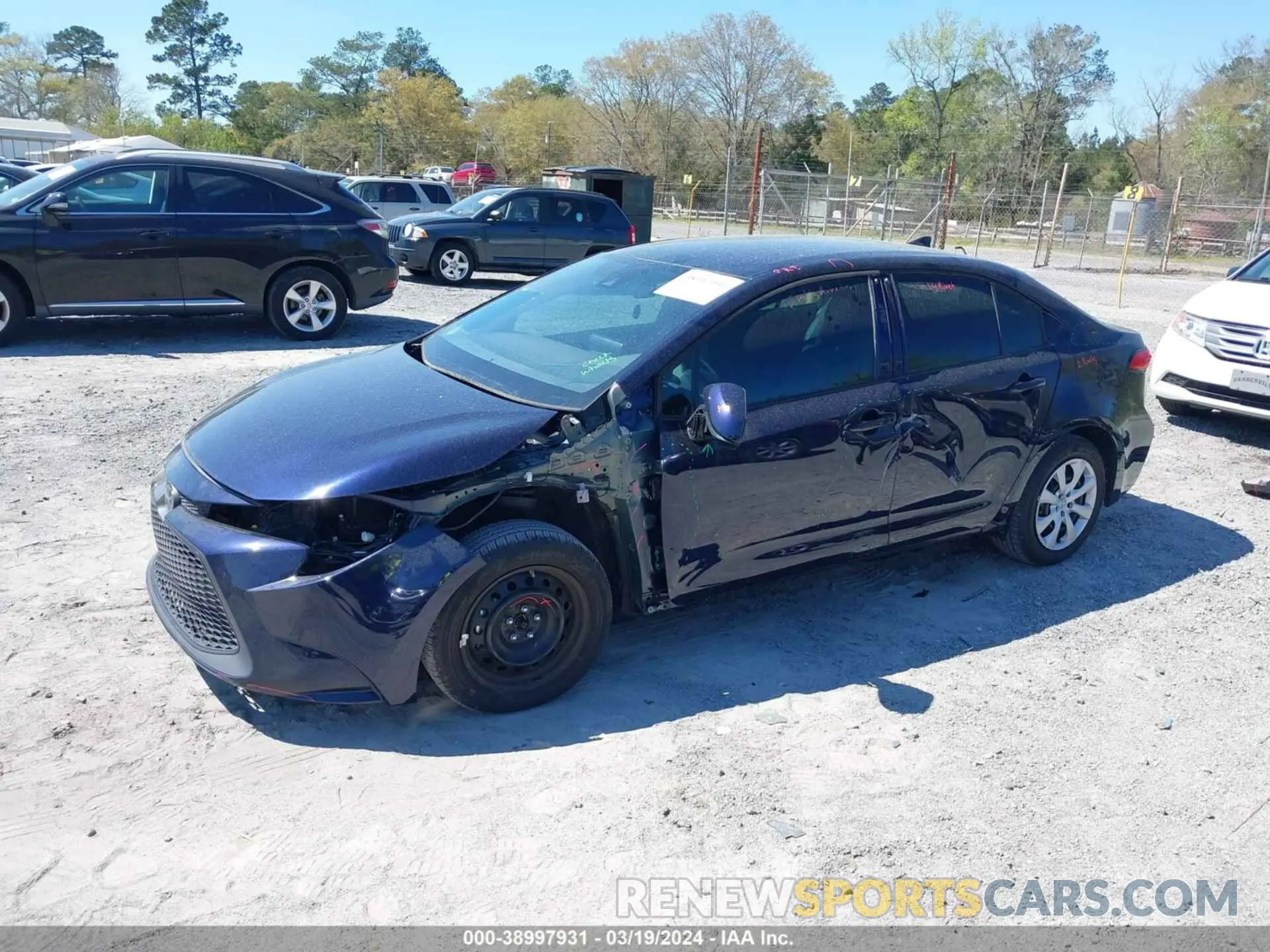 2 fotografías del automóvil dañado 5YFEPMAE9NP323608 TOYOTA COROLLA 2022