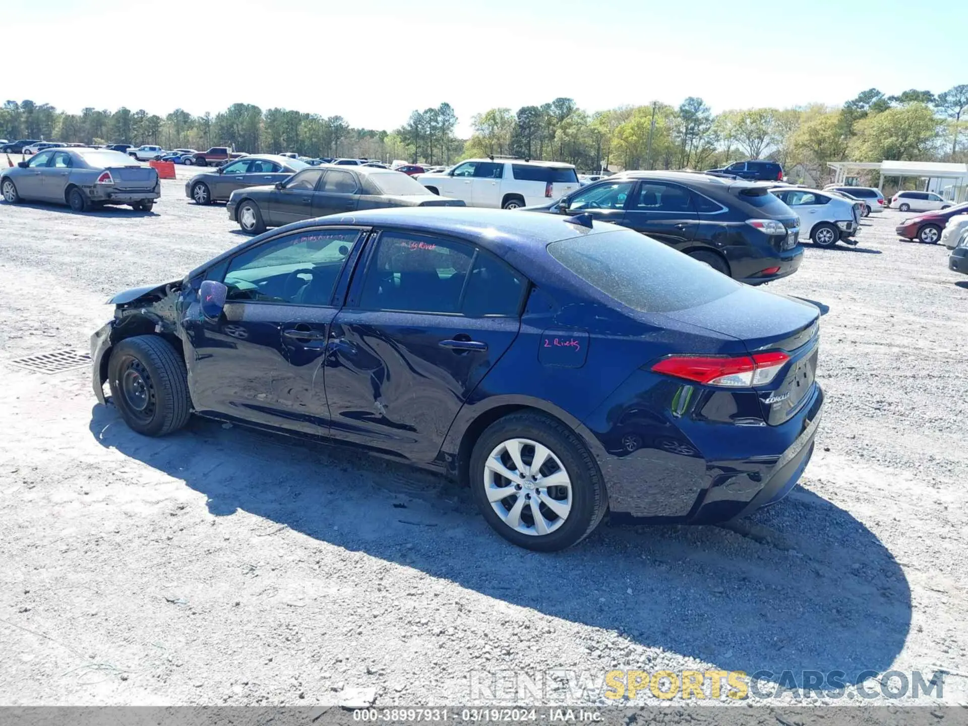 3 fotografías del automóvil dañado 5YFEPMAE9NP323608 TOYOTA COROLLA 2022