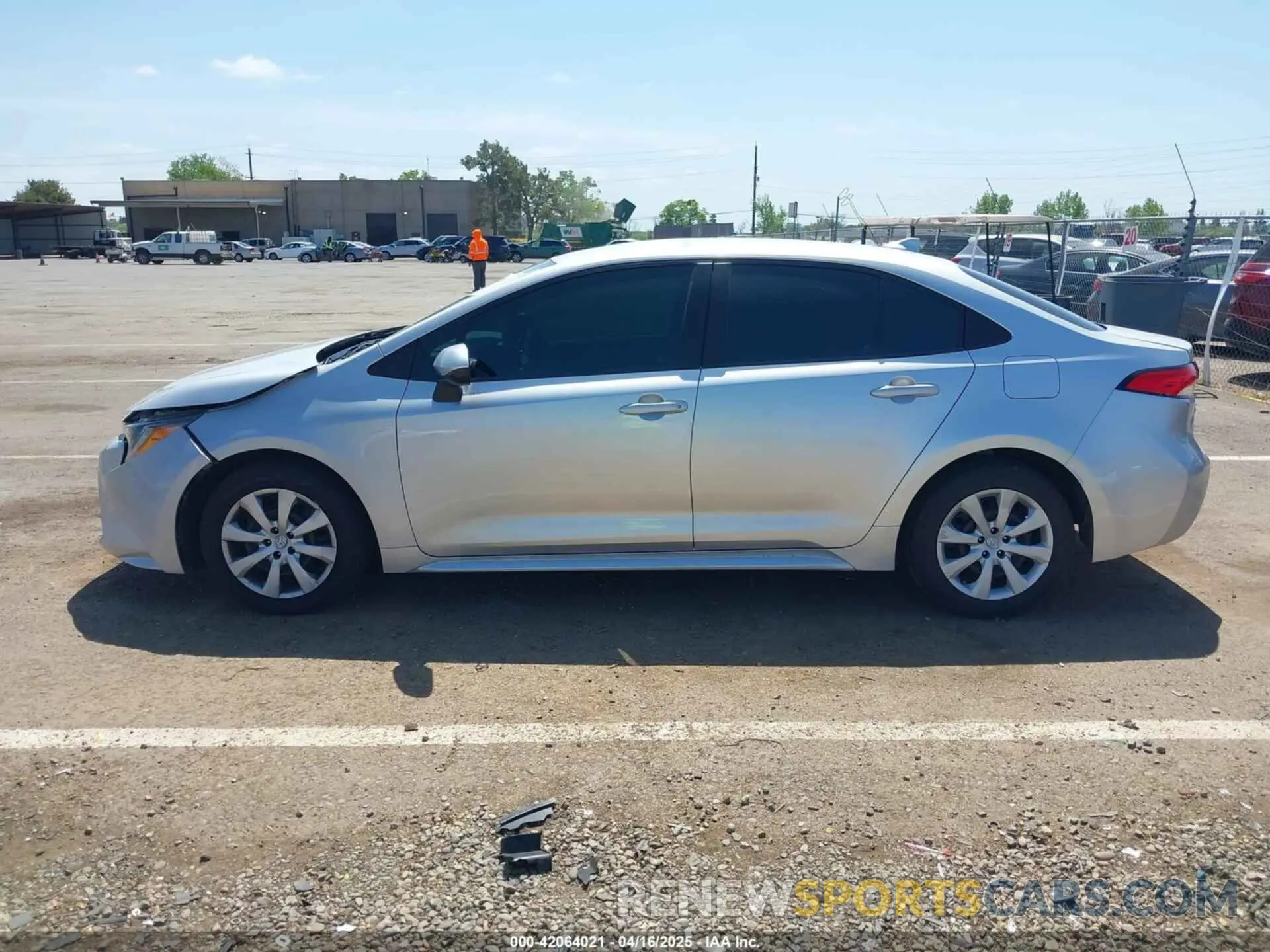 14 fotografías del automóvil dañado 5YFEPMAE9NP333734 TOYOTA COROLLA 2022