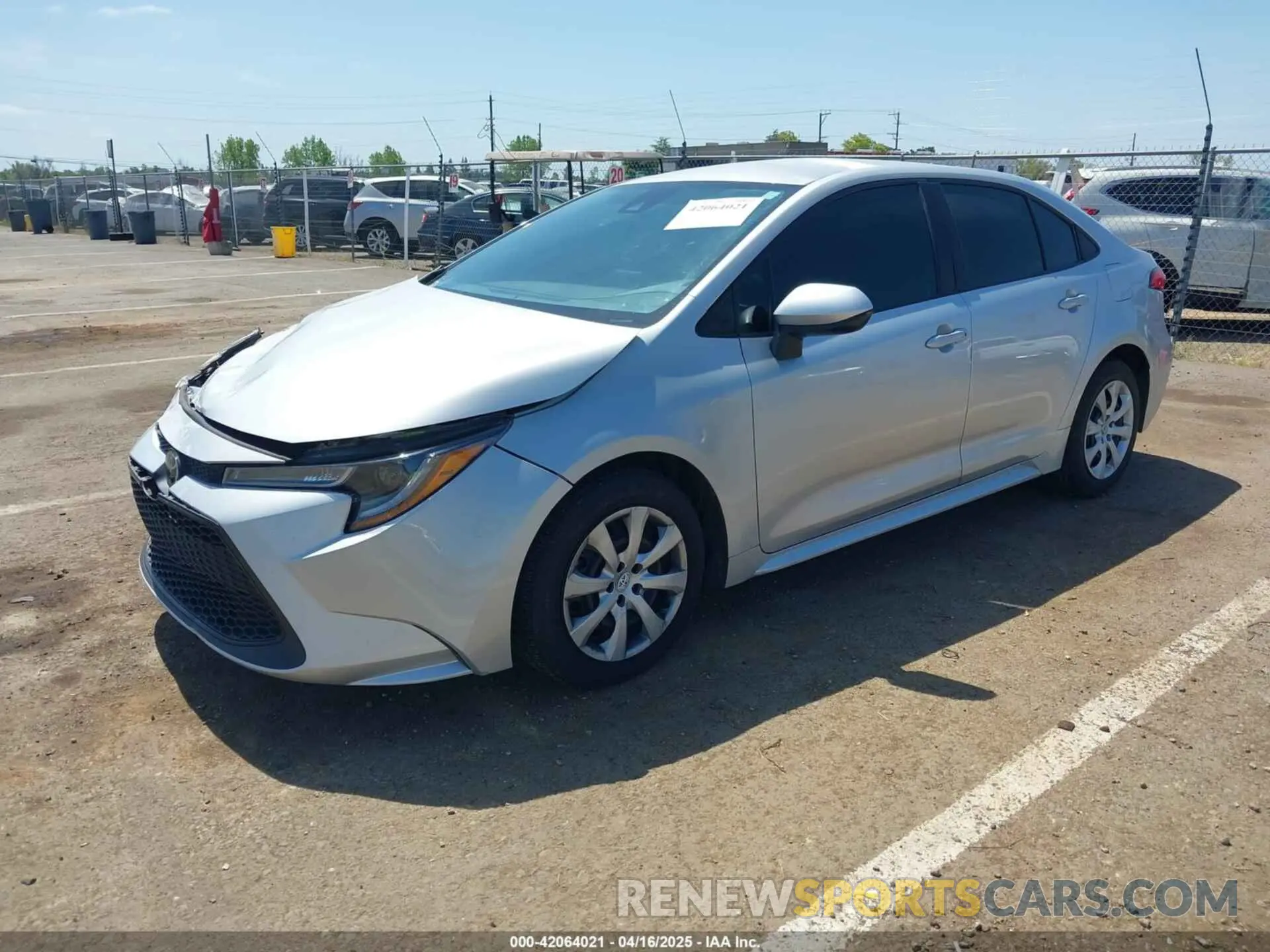 2 fotografías del automóvil dañado 5YFEPMAE9NP333734 TOYOTA COROLLA 2022