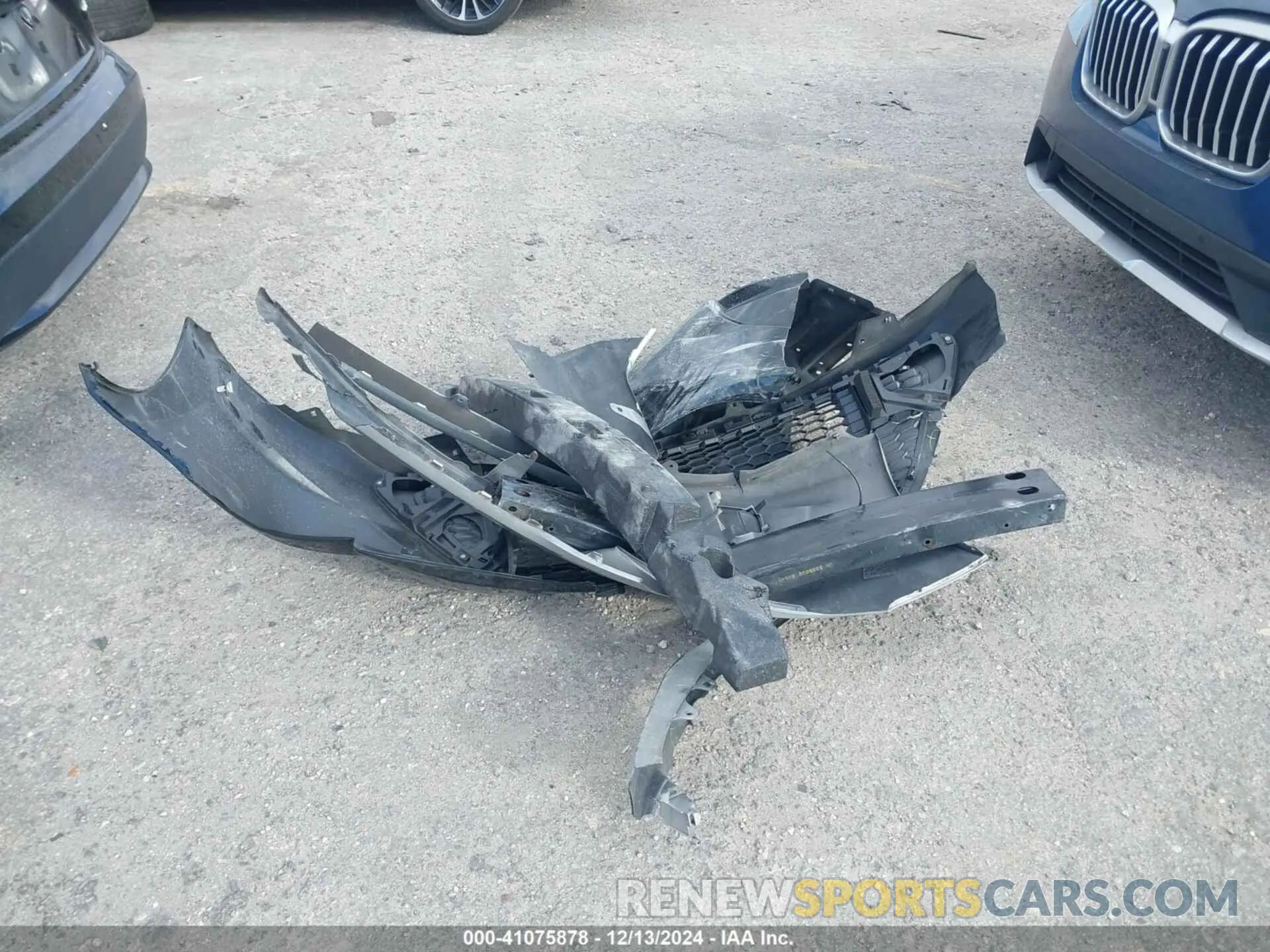 12 fotografías del automóvil dañado 5YFEPMAE9NP334432 TOYOTA COROLLA 2022