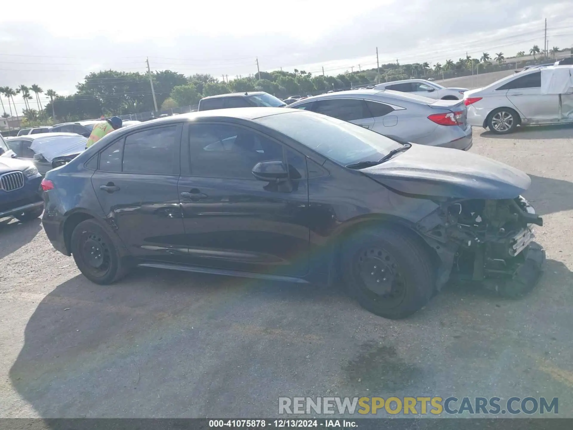 14 fotografías del automóvil dañado 5YFEPMAE9NP334432 TOYOTA COROLLA 2022