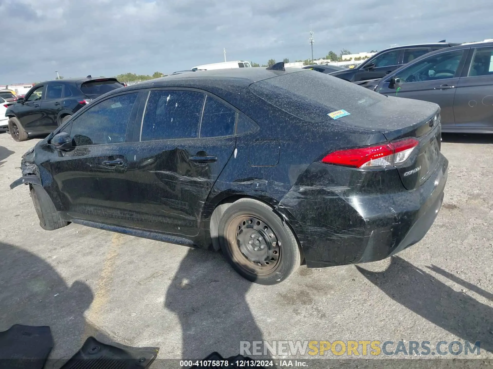 15 fotografías del automóvil dañado 5YFEPMAE9NP334432 TOYOTA COROLLA 2022