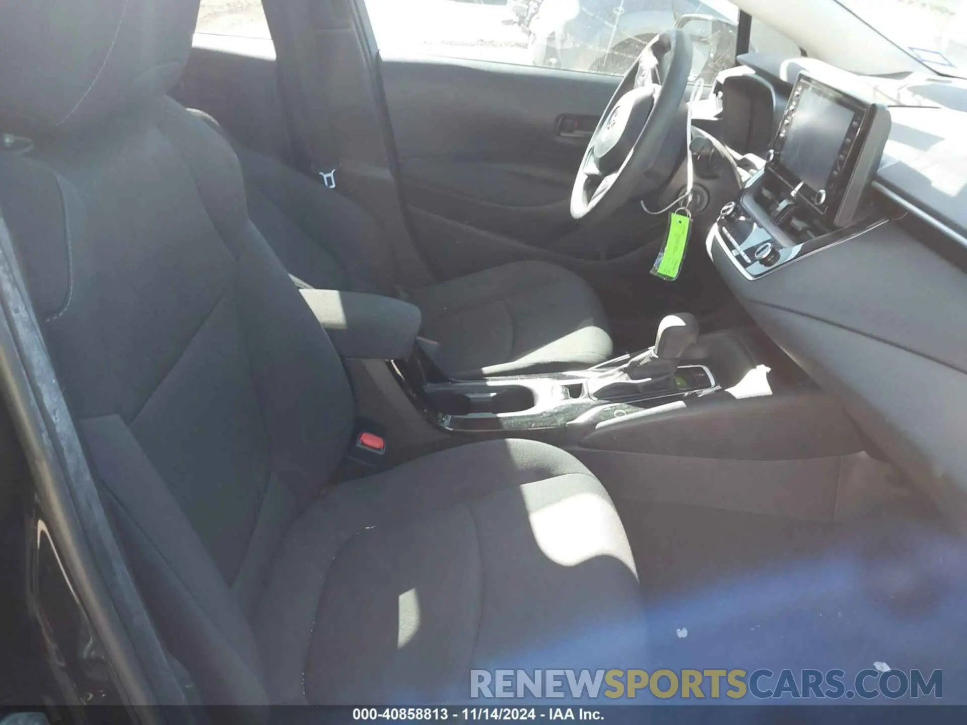 5 fotografías del automóvil dañado 5YFEPMAE9NP335113 TOYOTA COROLLA 2022