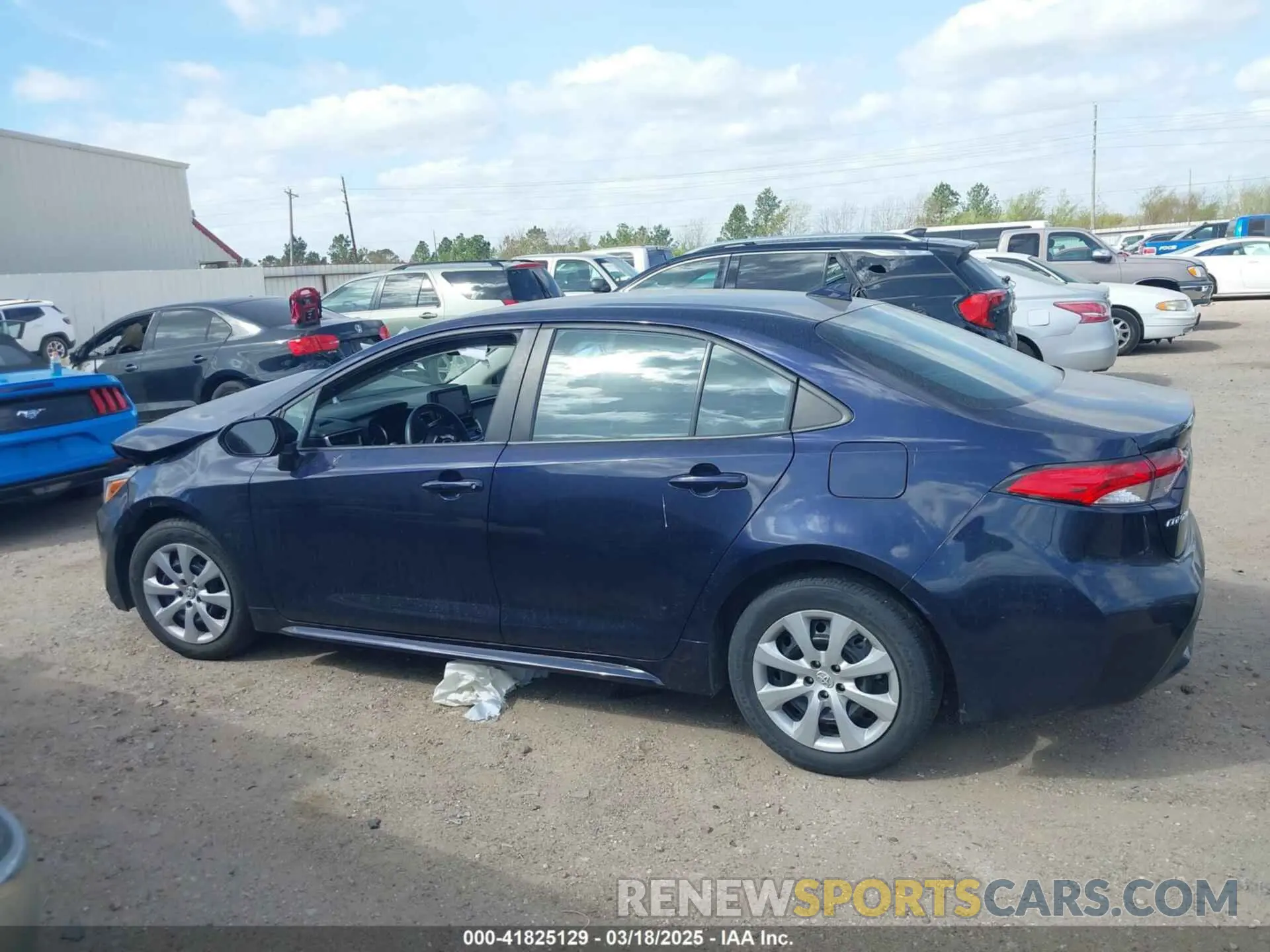 14 fotografías del automóvil dañado 5YFEPMAE9NP337296 TOYOTA COROLLA 2022