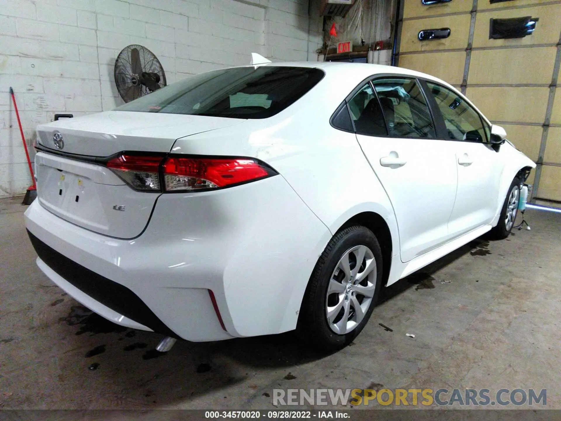 4 fotografías del automóvil dañado 5YFEPMAE9NP352719 TOYOTA COROLLA 2022