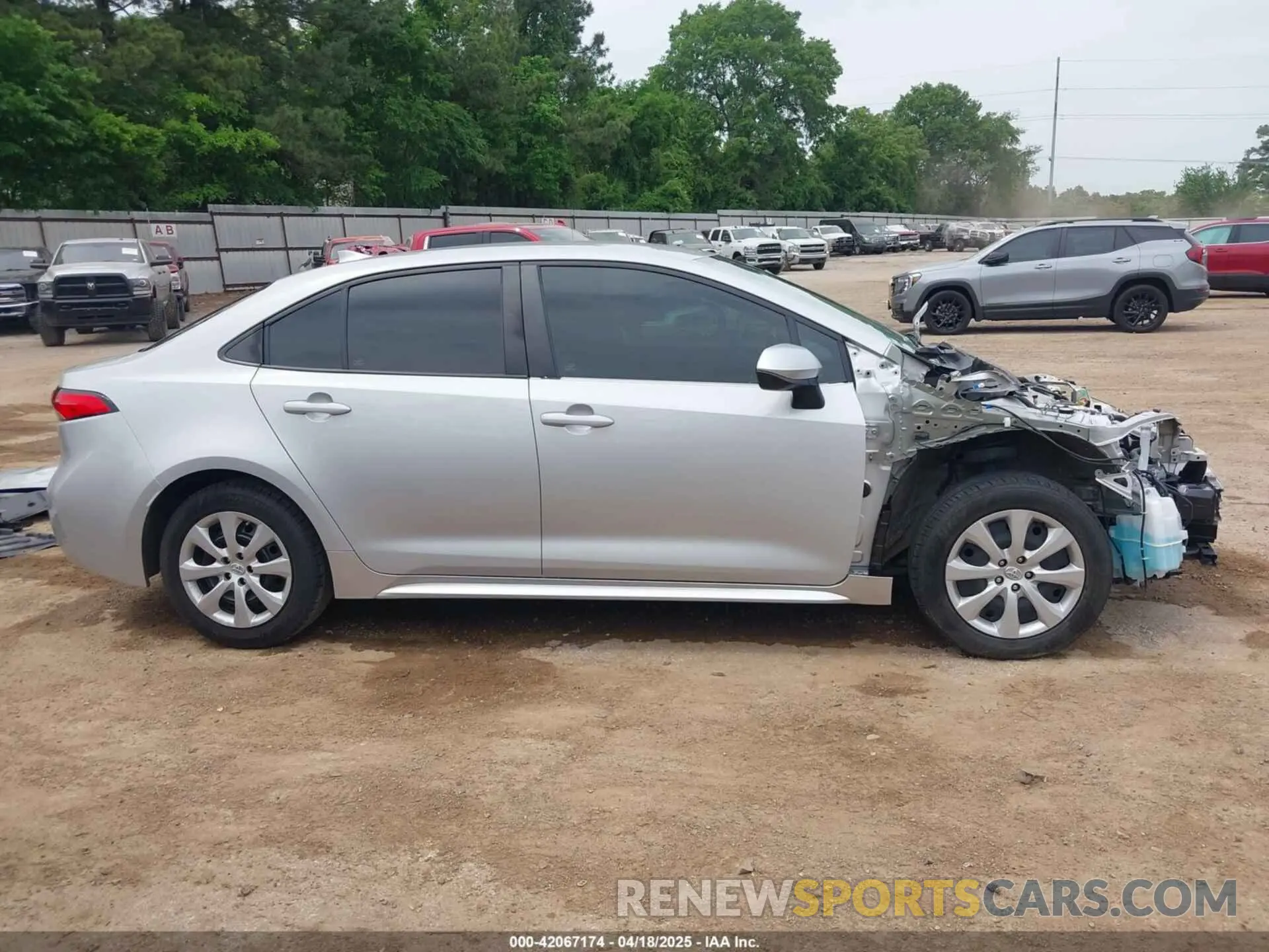 14 fotografías del automóvil dañado 5YFEPMAE9NP382593 TOYOTA COROLLA 2022