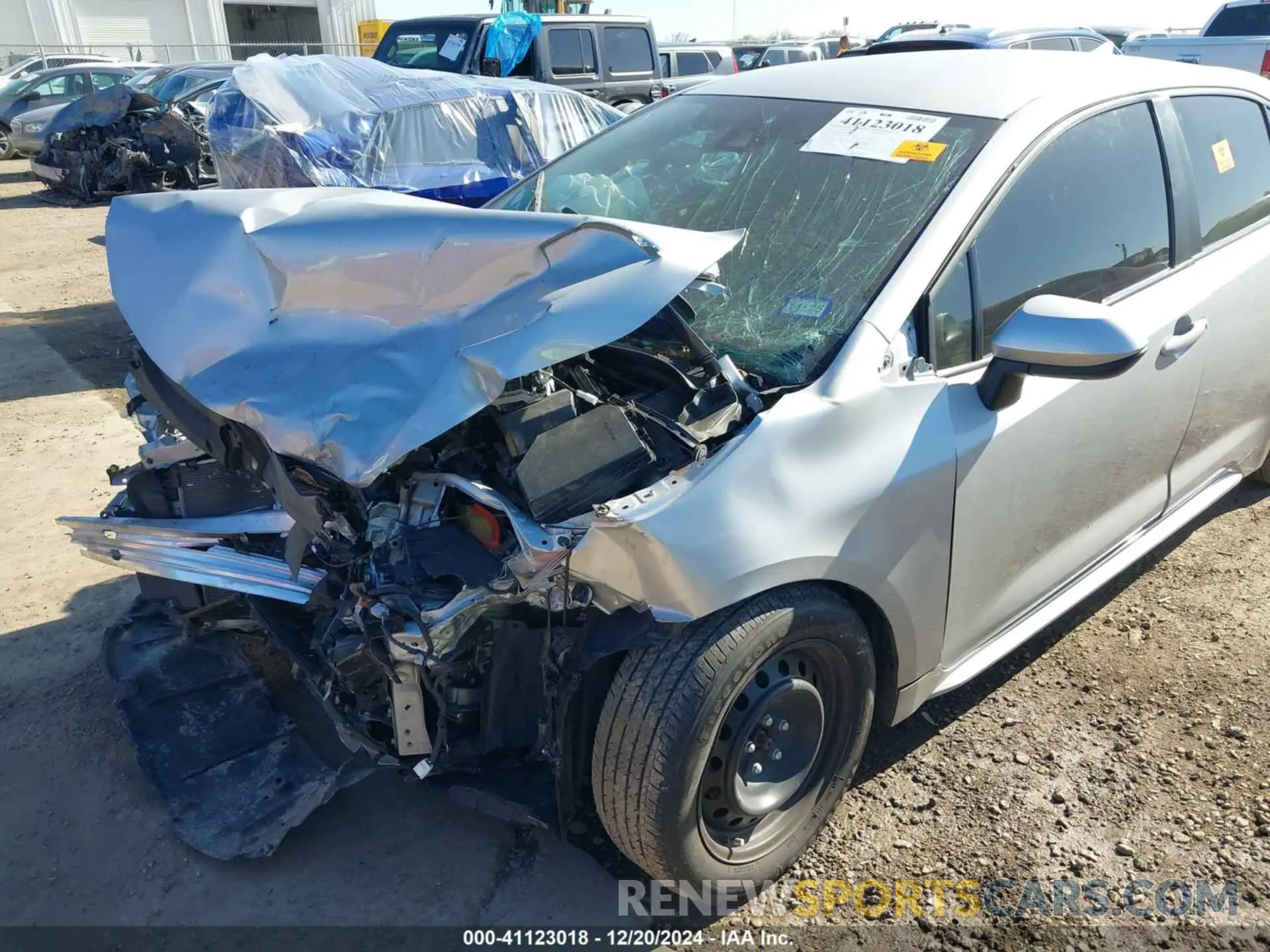 12 fotografías del automóvil dañado 5YFEPMAE9NP386238 TOYOTA COROLLA 2022