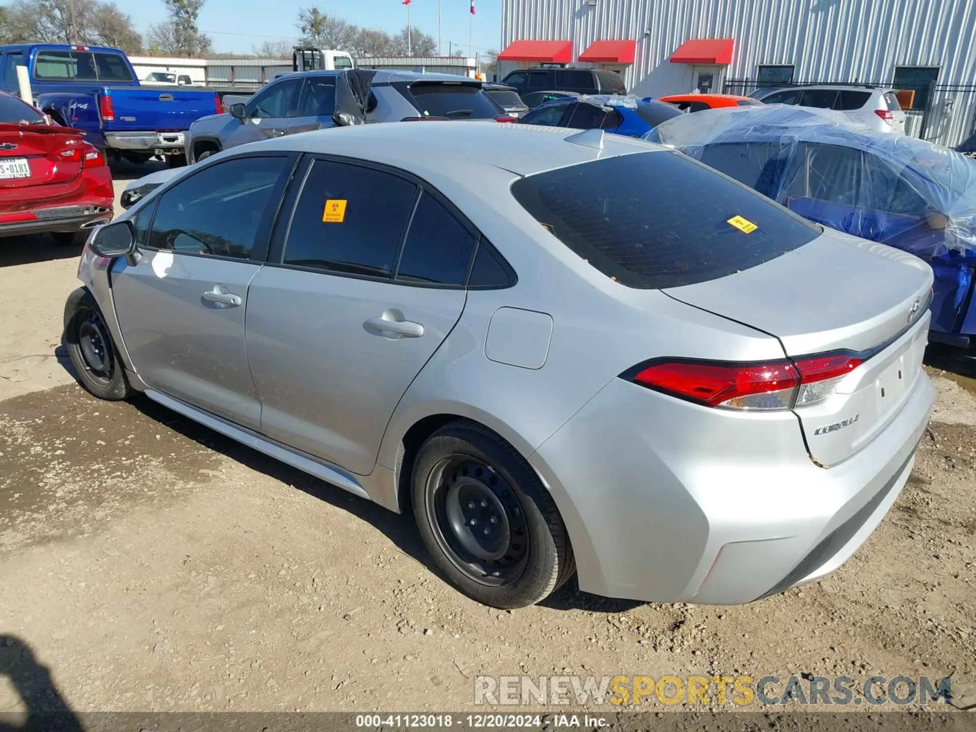 3 fotografías del automóvil dañado 5YFEPMAE9NP386238 TOYOTA COROLLA 2022