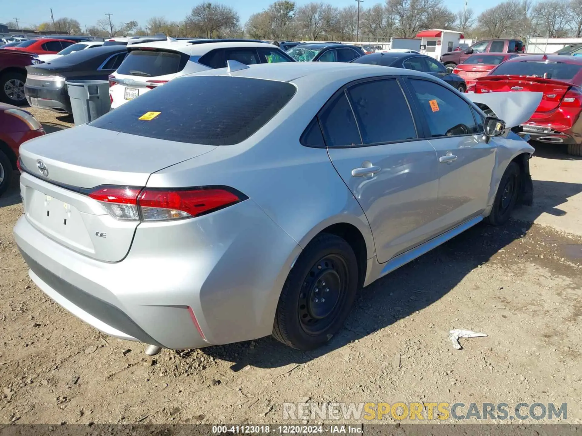 4 fotografías del automóvil dañado 5YFEPMAE9NP386238 TOYOTA COROLLA 2022