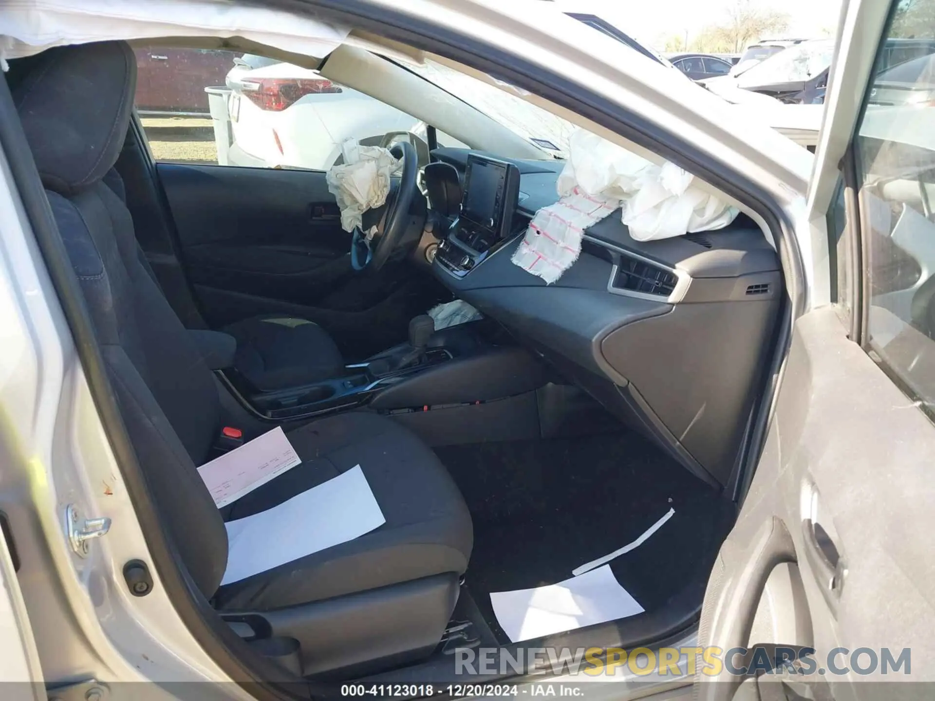 5 fotografías del automóvil dañado 5YFEPMAE9NP386238 TOYOTA COROLLA 2022