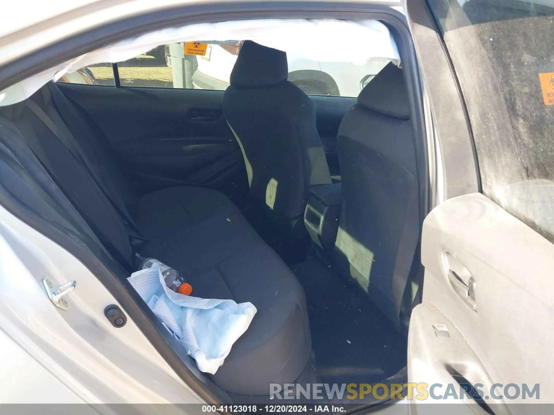 8 fotografías del automóvil dañado 5YFEPMAE9NP386238 TOYOTA COROLLA 2022