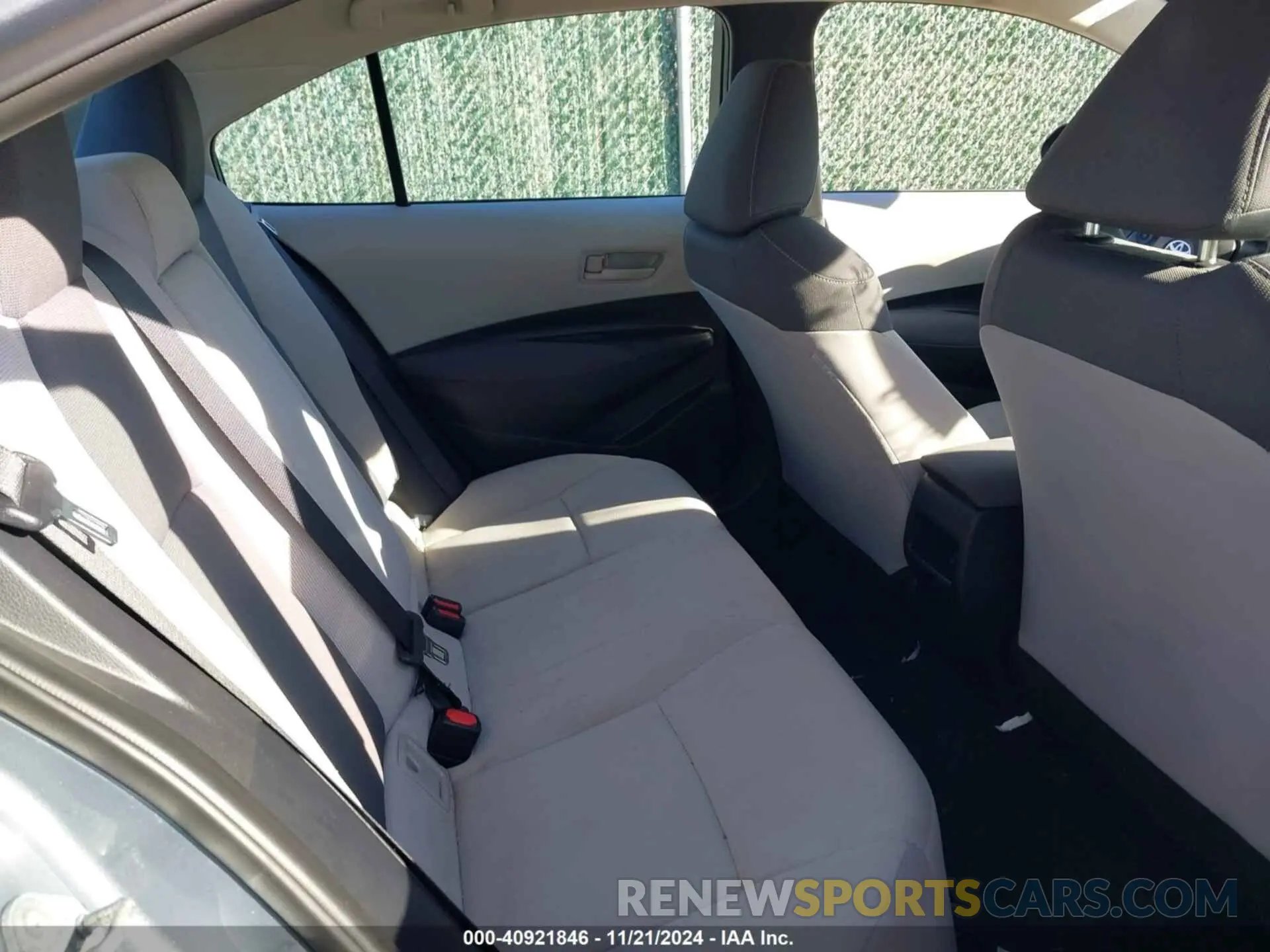 8 fotografías del automóvil dañado 5YFEPMAE9NP391732 TOYOTA COROLLA 2022
