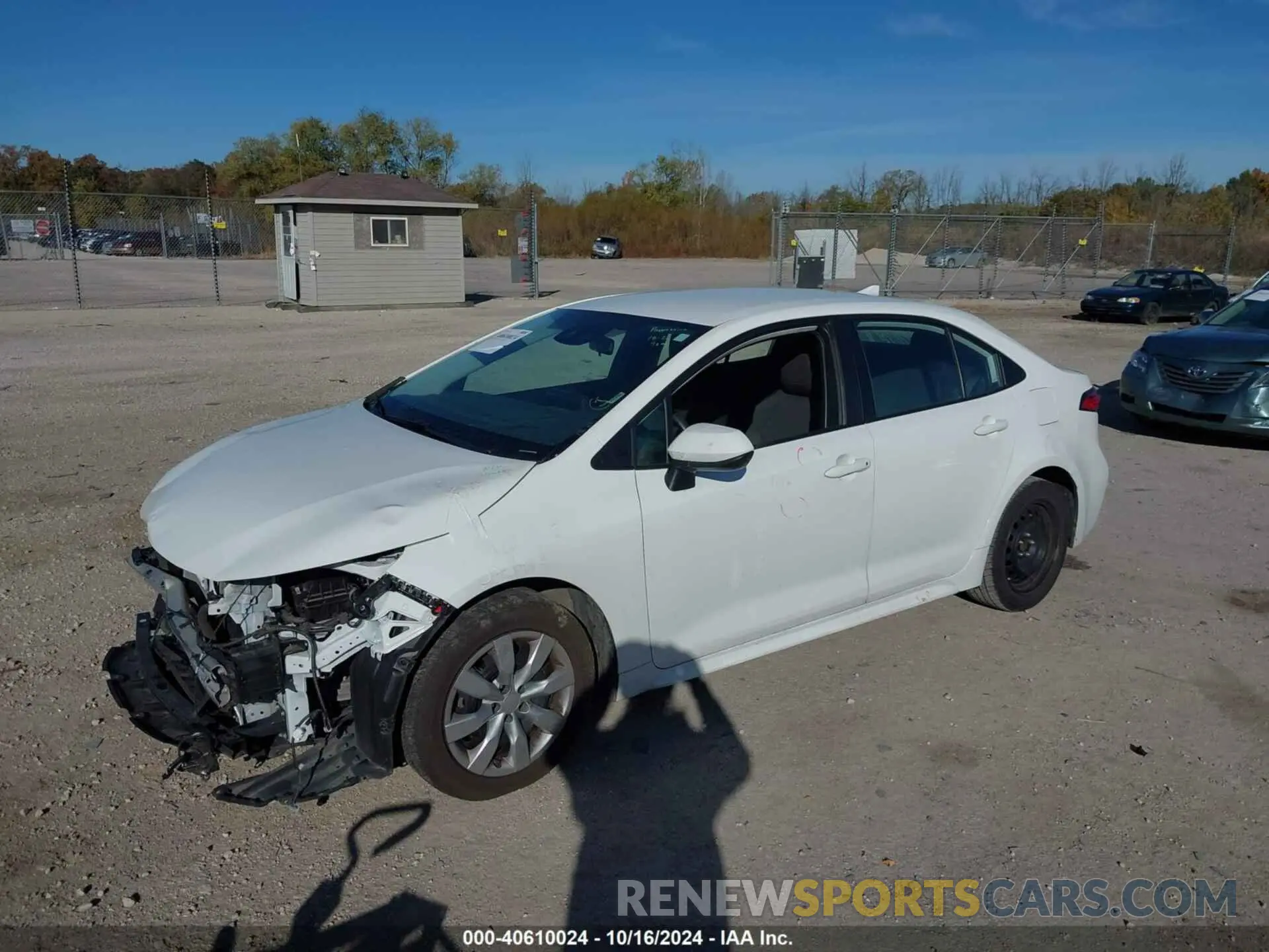2 fotografías del automóvil dañado 5YFEPMAEXNP275813 TOYOTA COROLLA 2022